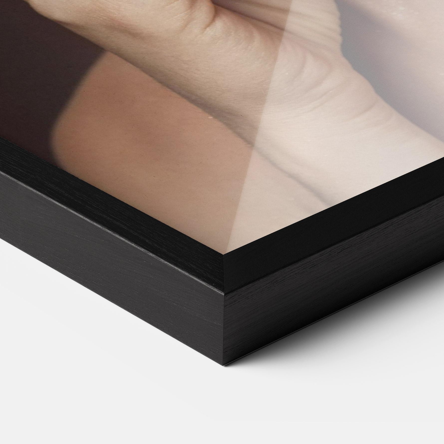 Keretezett Poszter Head Accessory mockup 3