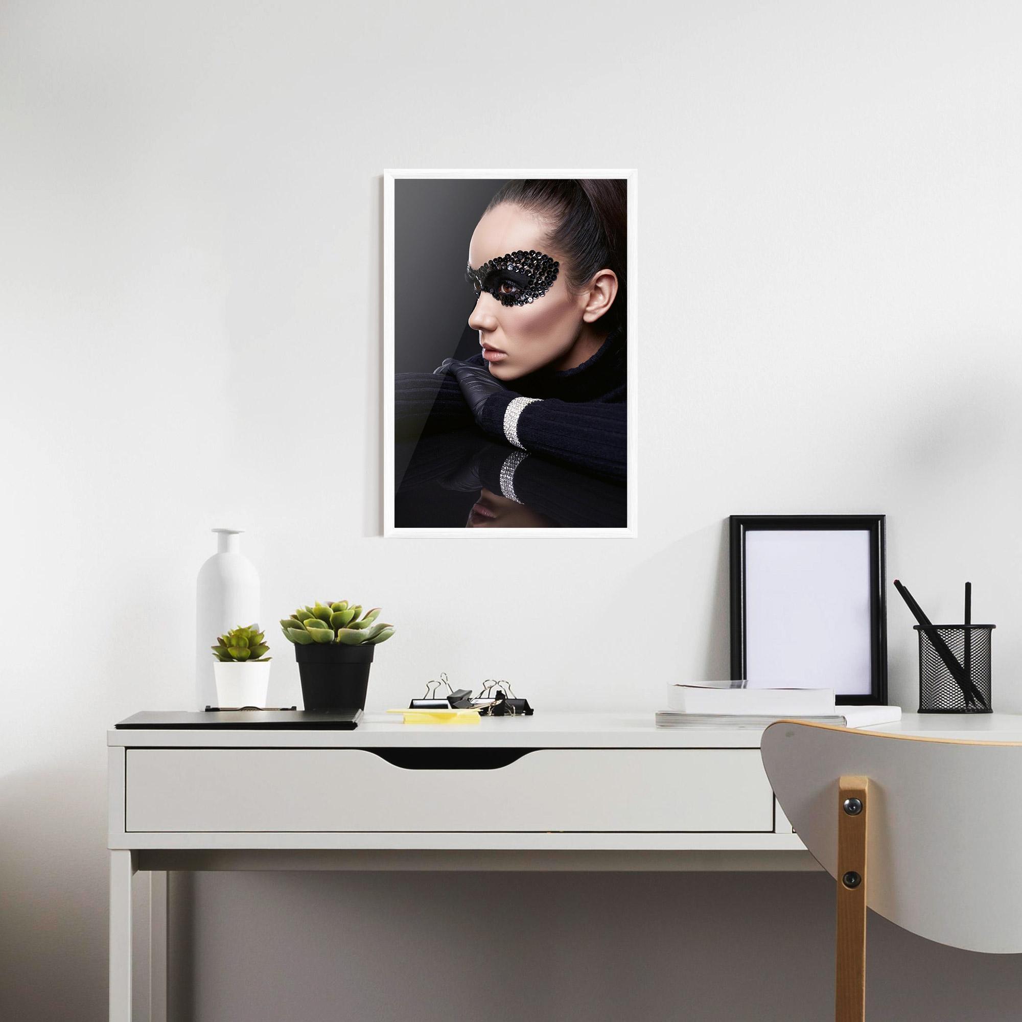 Keretezett Poszter Mirrored Bracelet mockup 7