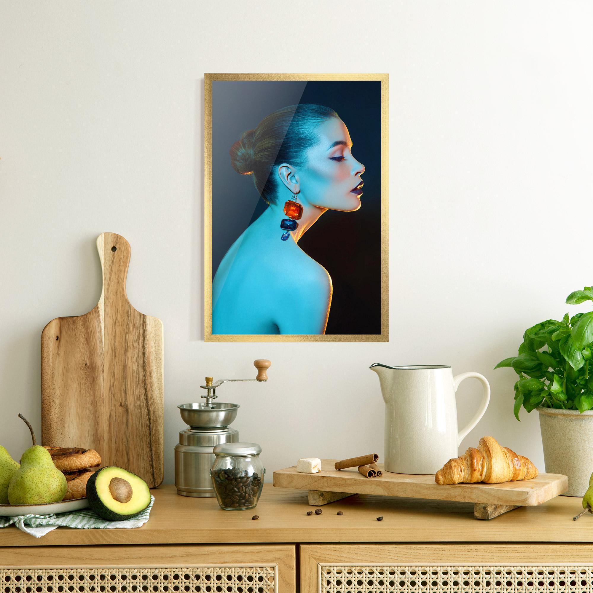 Keretezett Poszter Blue Light Earring mockup 8