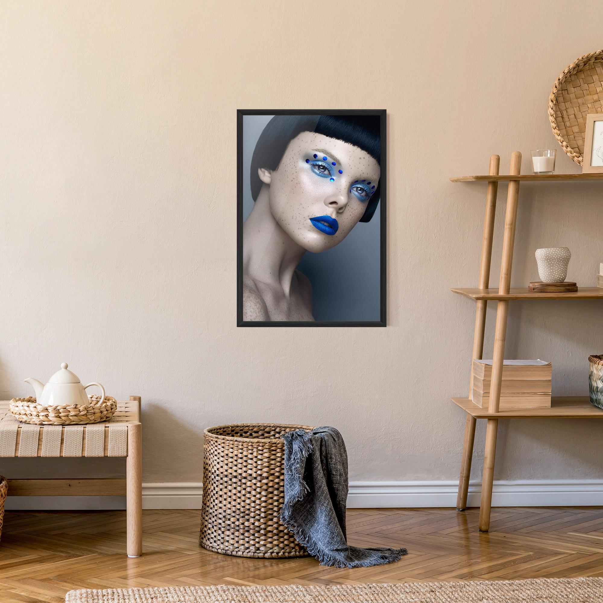 Keretezett Poszter Pretty Blue Makeup mockup 9