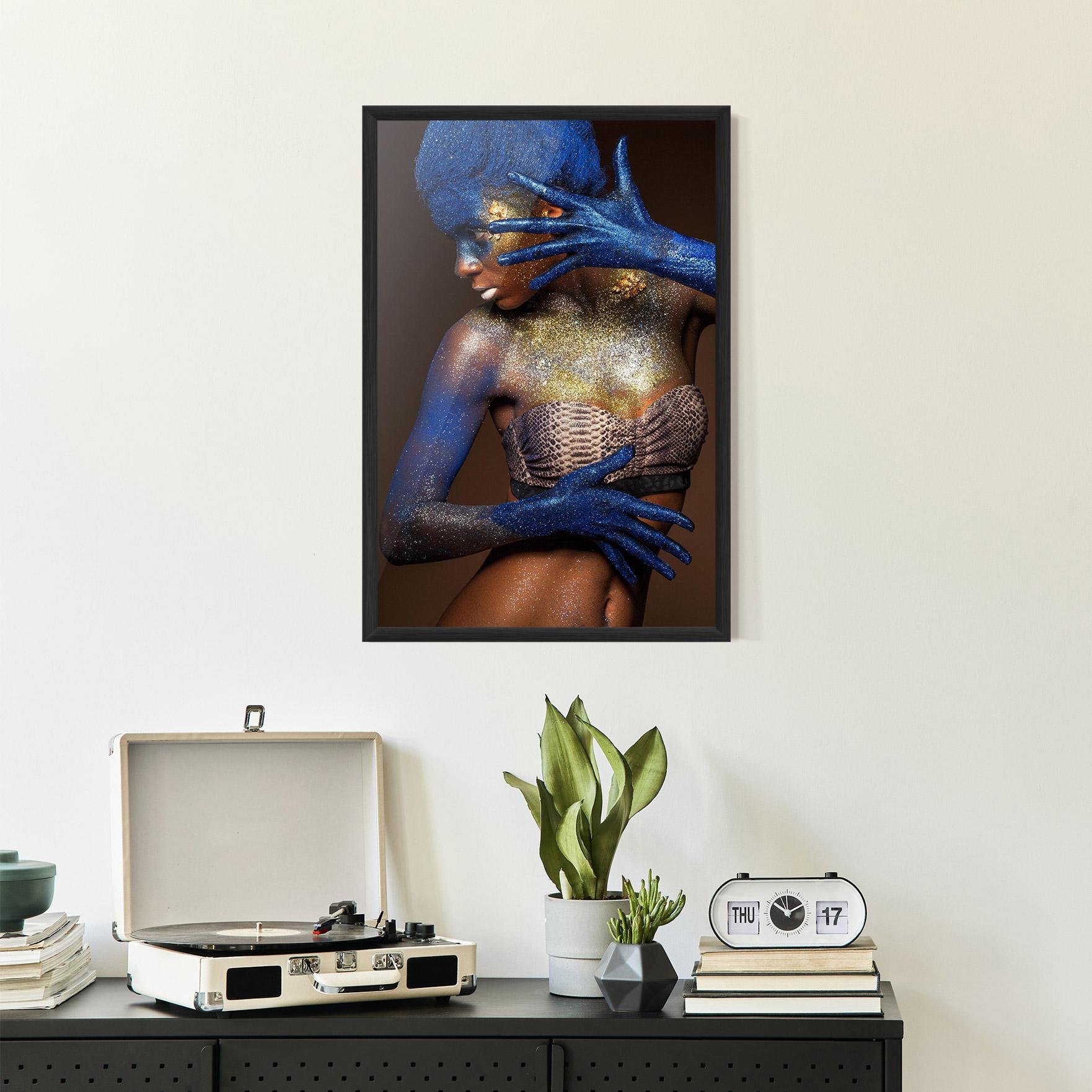 Keretezett Poszter Blue Hair Make Up mockup 2