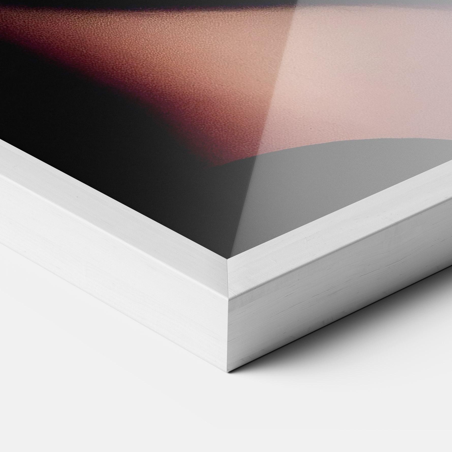 Keretezett Poszter Strong Red Makeup mockup 3