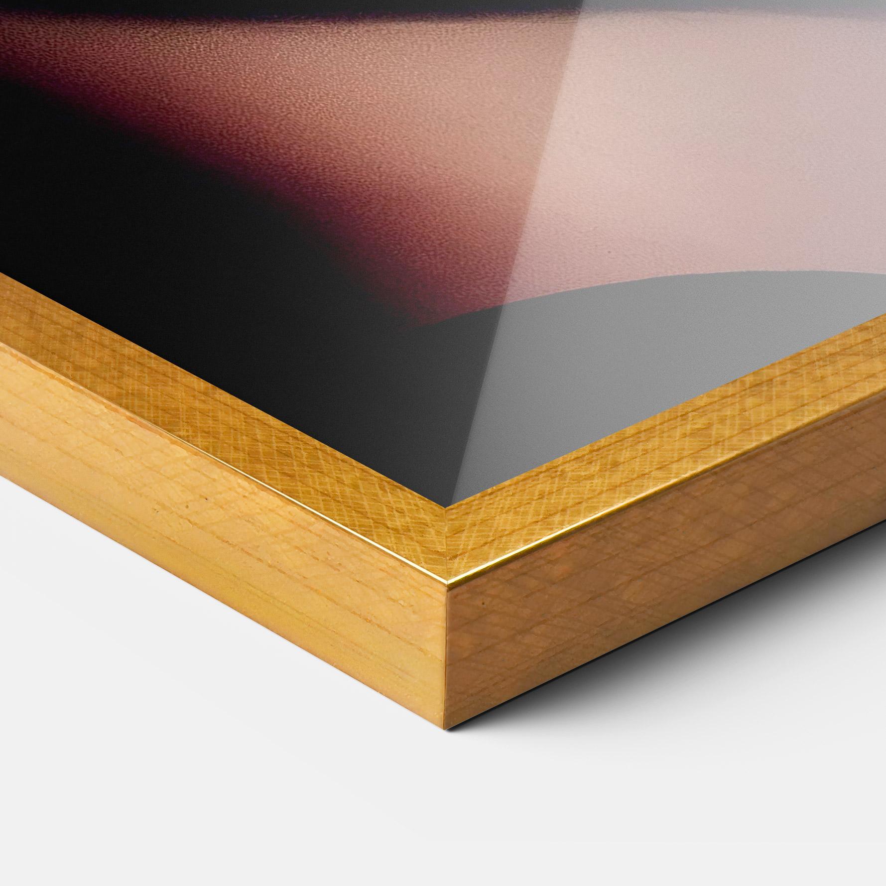 Keretezett Poszter Strong Red Makeup mockup 3