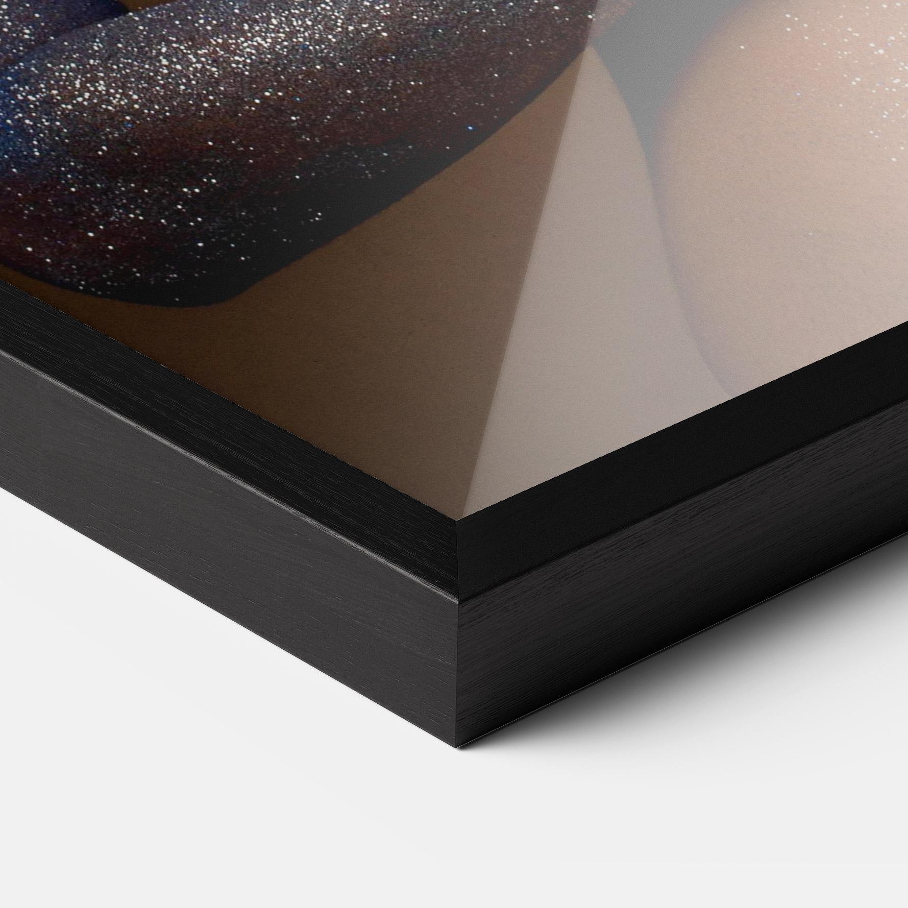 Keretezett Poszter Blue Hair Make Up mockup 3