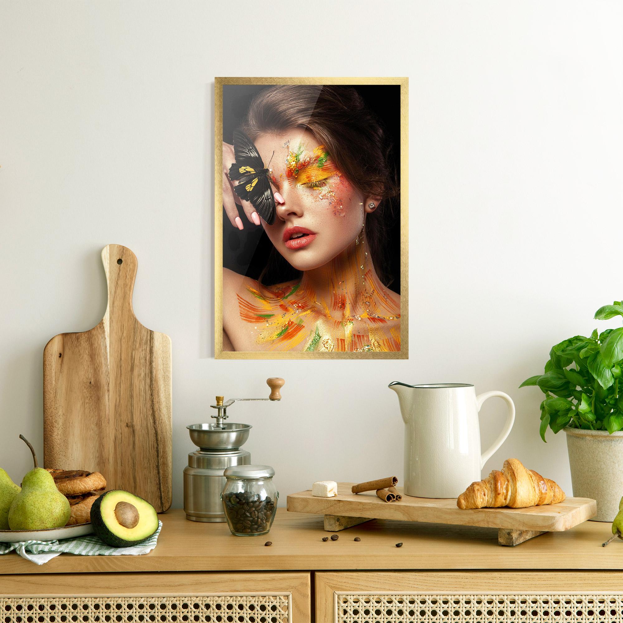 Keretezett Poszter Butterflu Makeup mockup 8