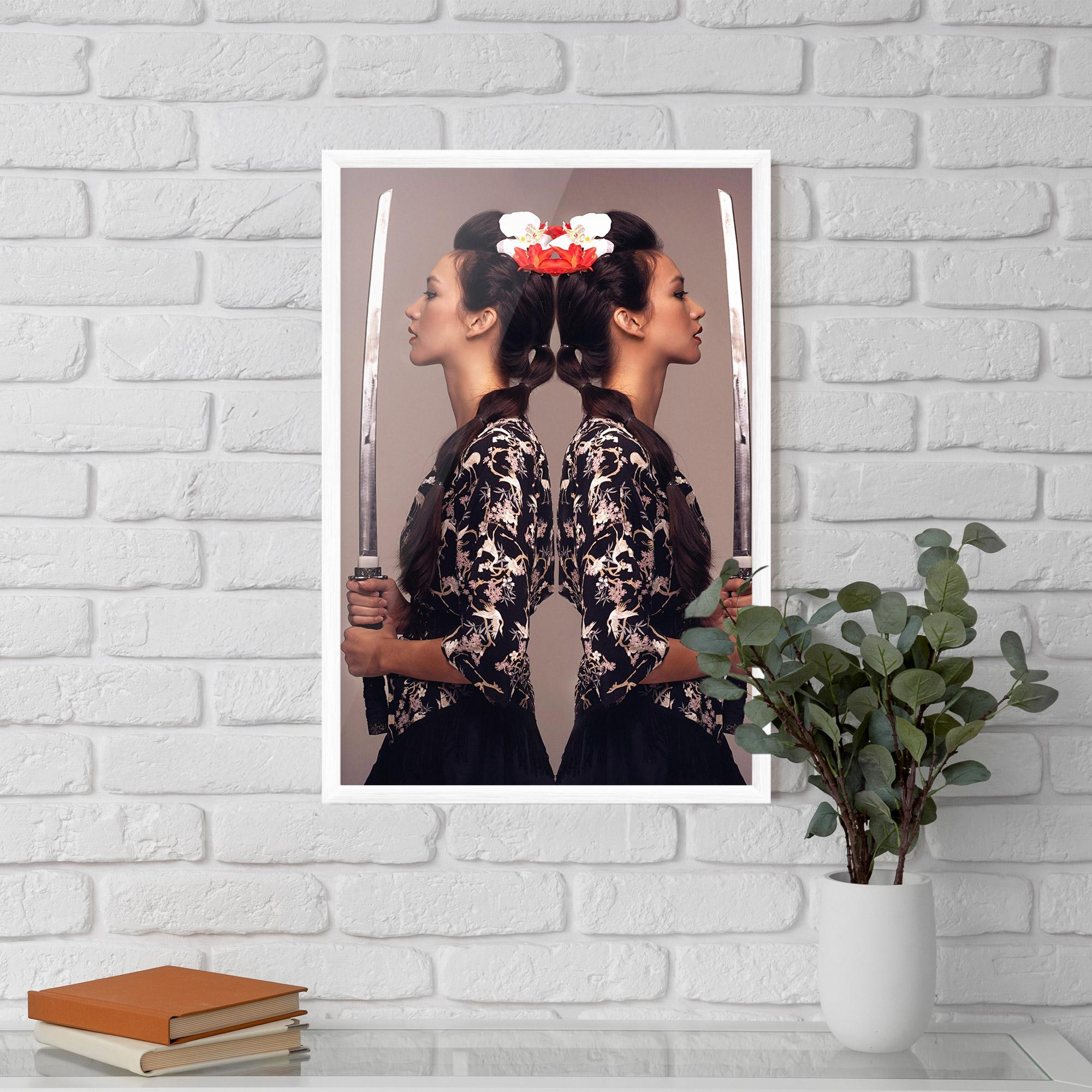 Keretezett Poszter Warrior Mirrored Woman mockup 5