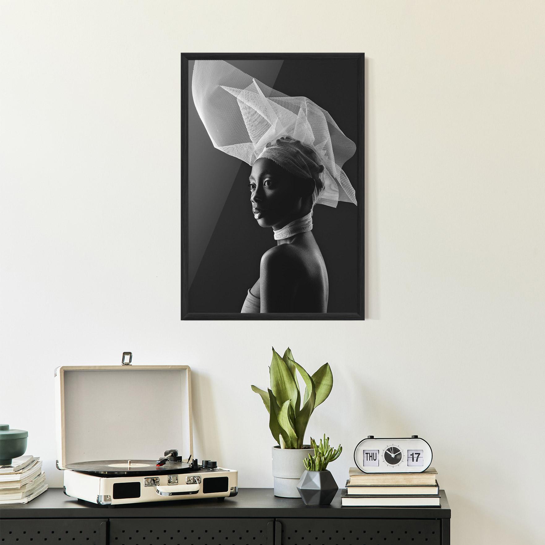 Keretezett Poszter Veil Hat Woman mockup 2