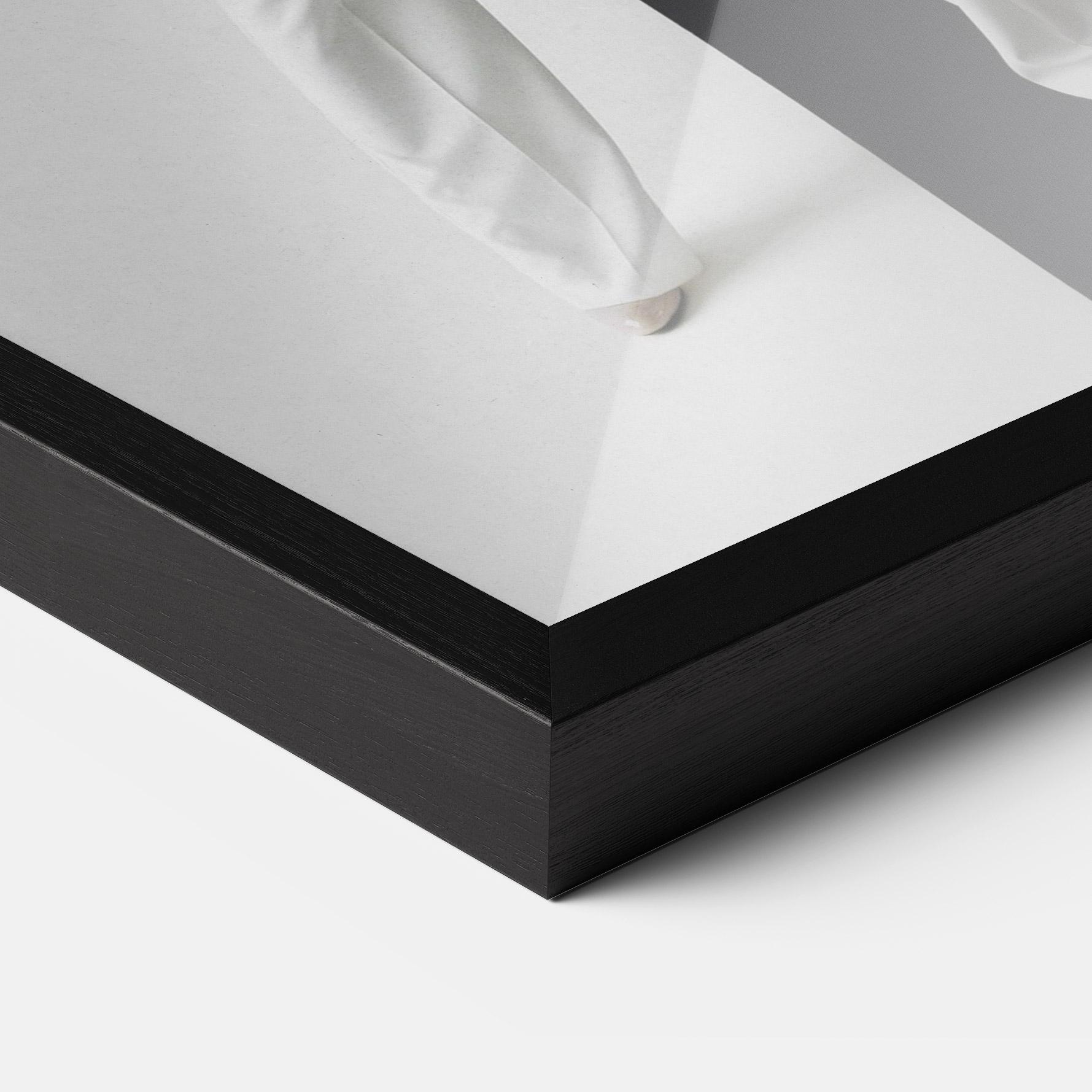 Keretezett Poszter African Girl White Outfit mockup 3