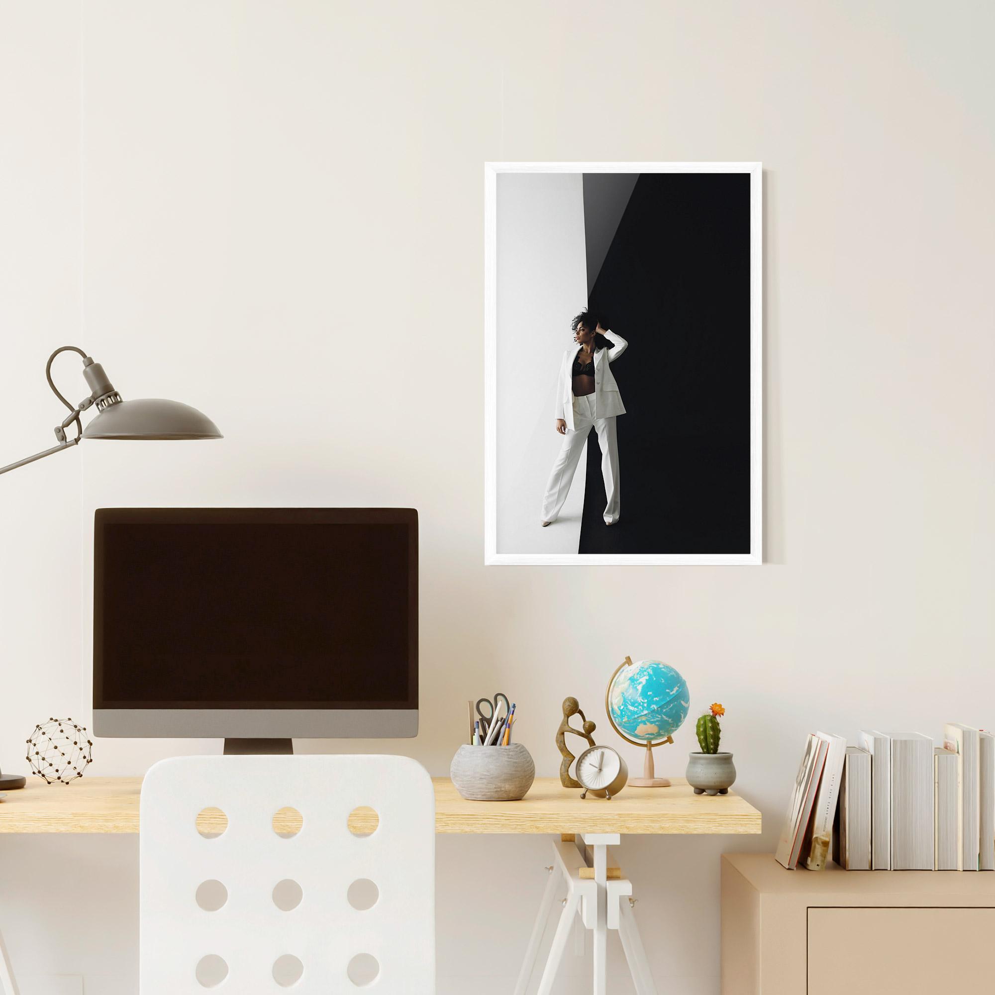 Keretezett Poszter African Girl White Outfit mockup 6