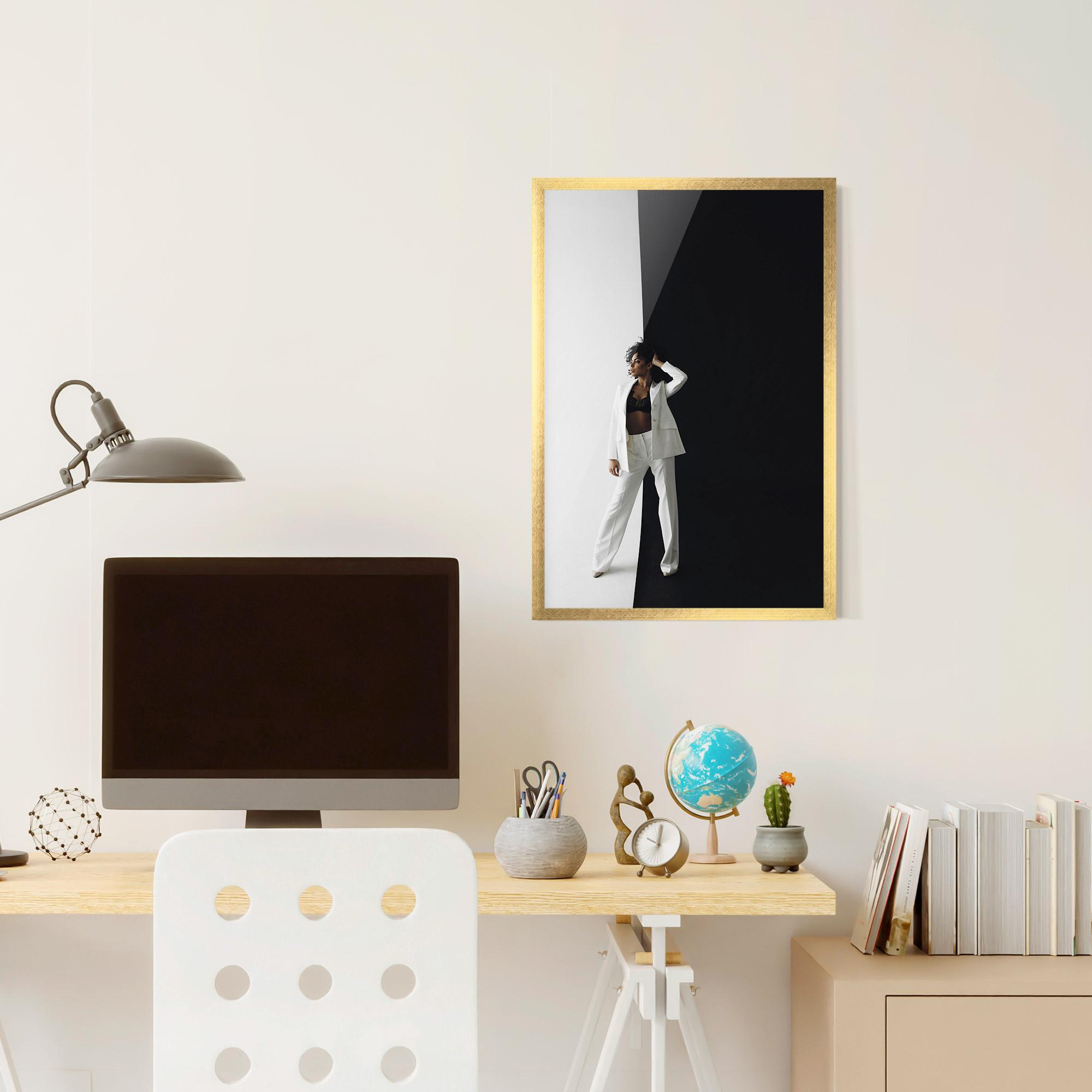 Keretezett Poszter African Girl White Outfit mockup 6