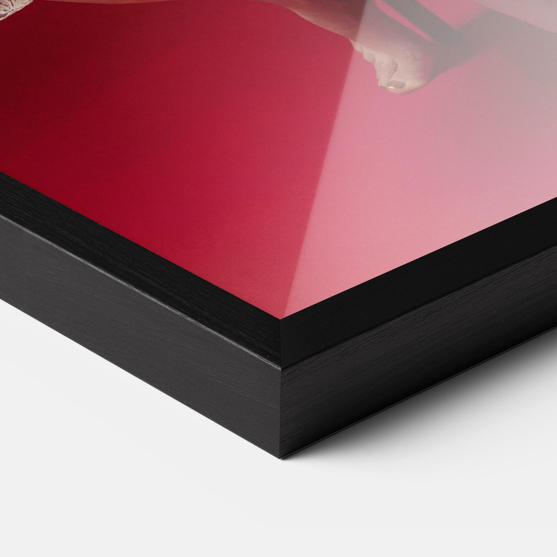 Keretezett Poszter Medieval Redhead Woman mockup 3