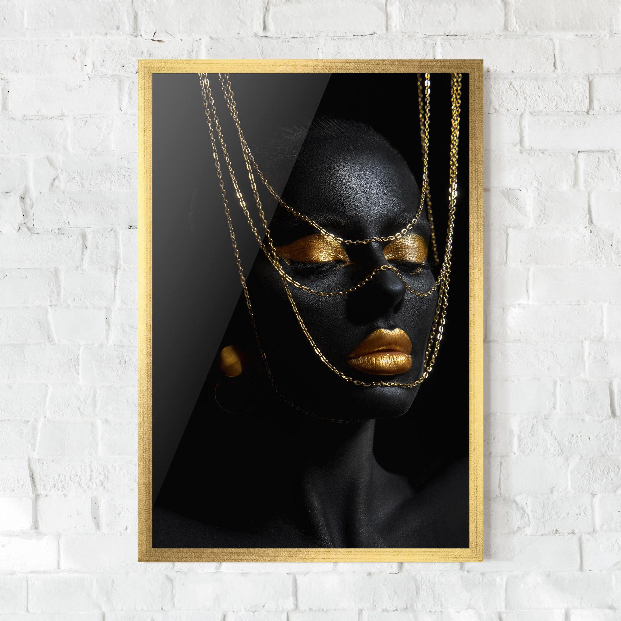 Keretezett Poszter Gold Chain Girl mockup 0