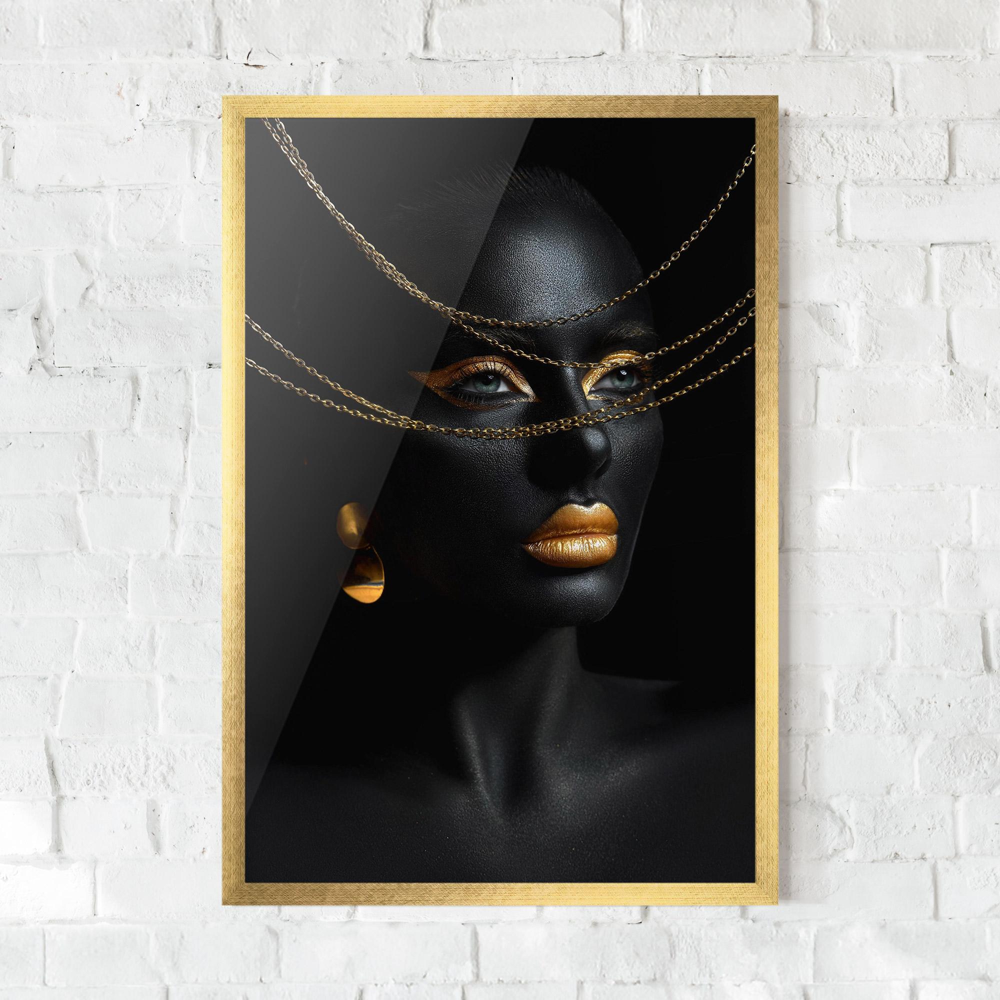 Keretezett Poszter Gold Chain Woman mockup 0