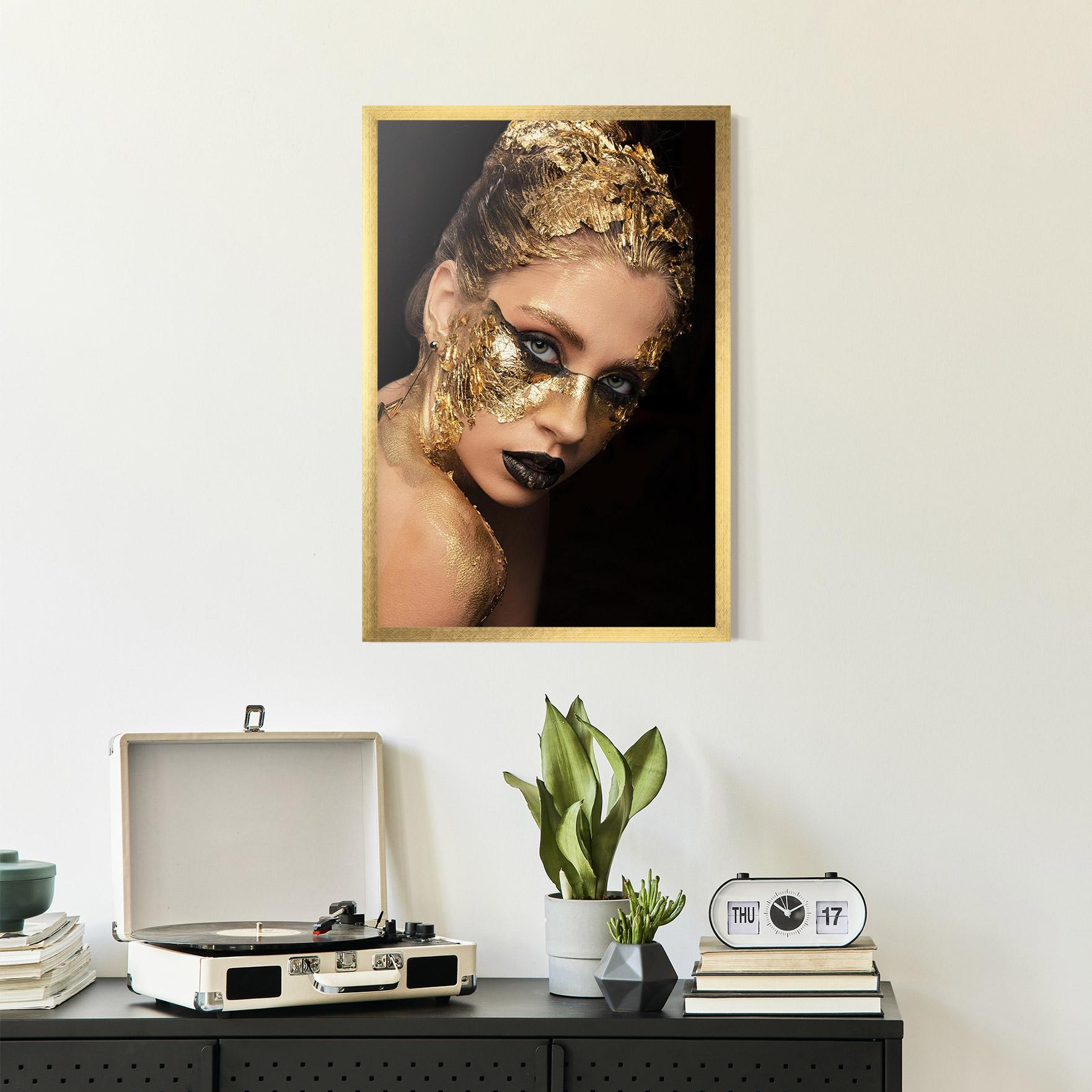 Keretezett Poszter Golden Foil Face mockup 2