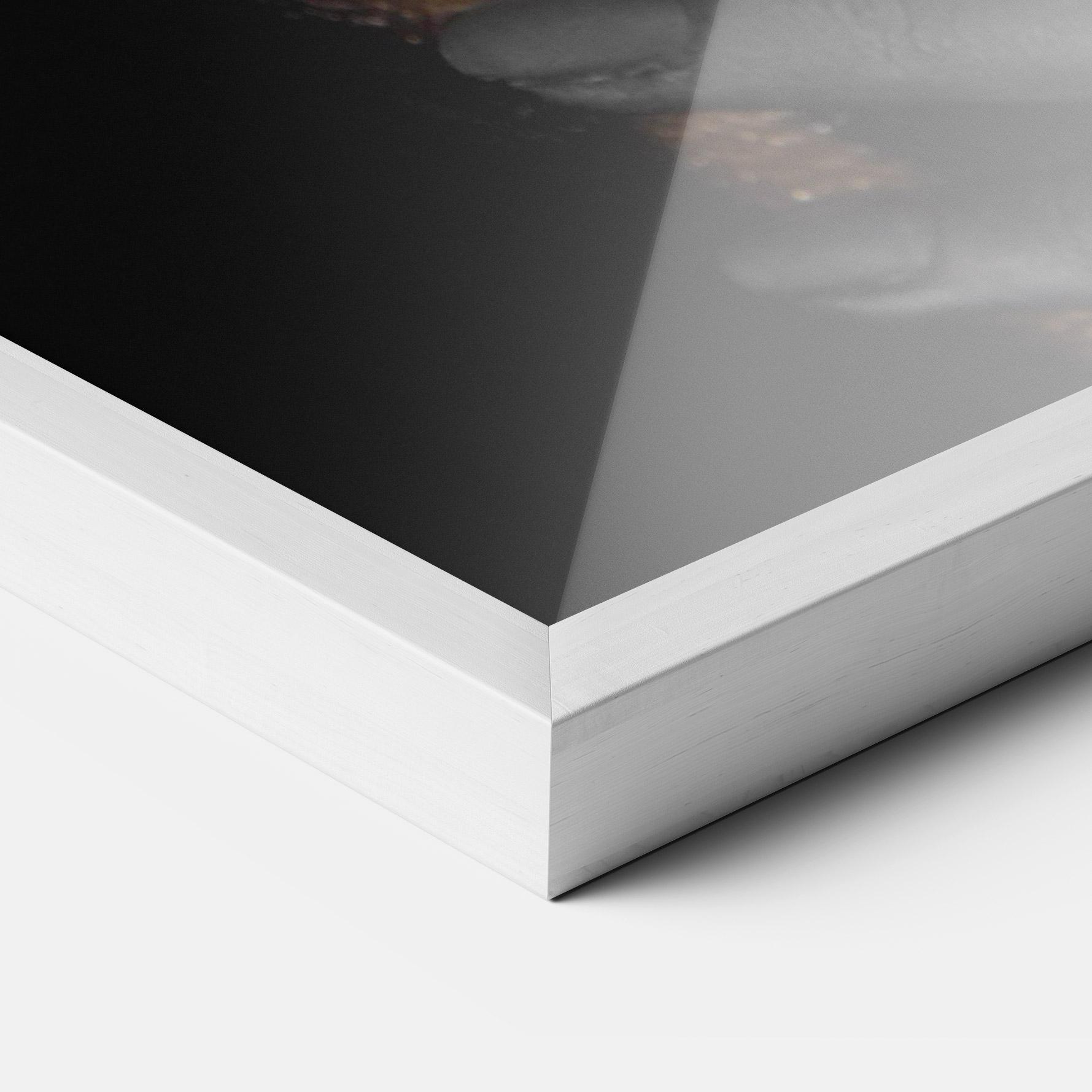 Keretezett Poszter Darkskinned Gold Art mockup 3