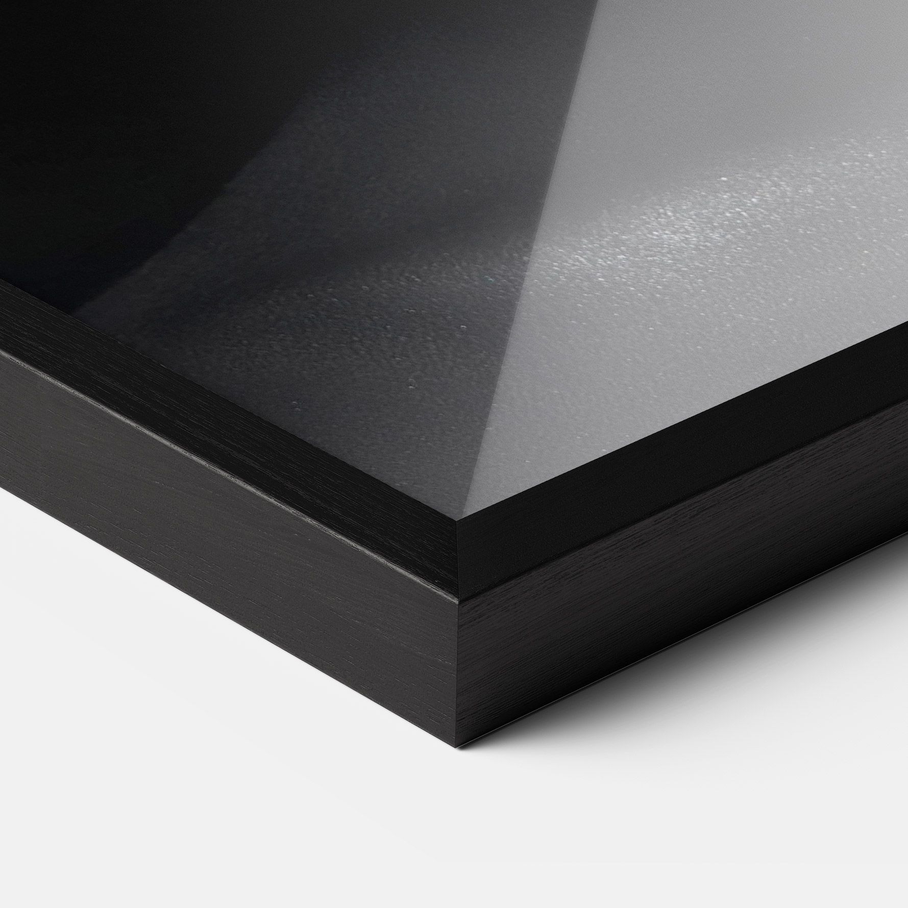 Gold Makeup Chain mockup 3