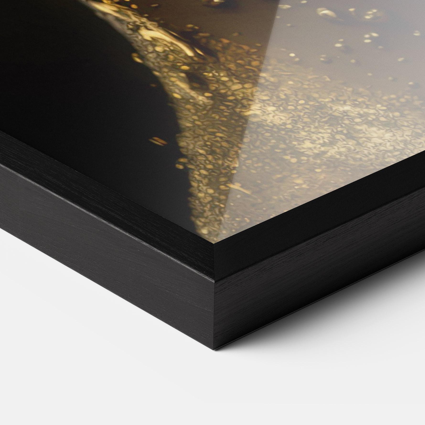 Keretezett Poszter Gold Sparkling Woman mockup 3