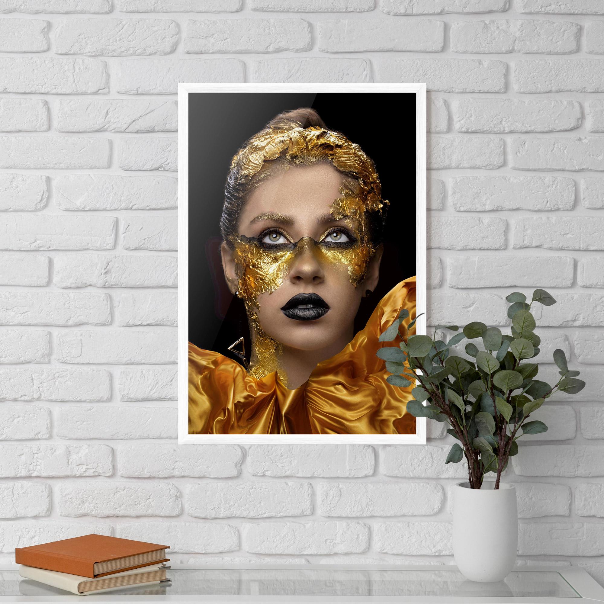 Keretezett Poszter Glamorous Gold Outfit mockup 5