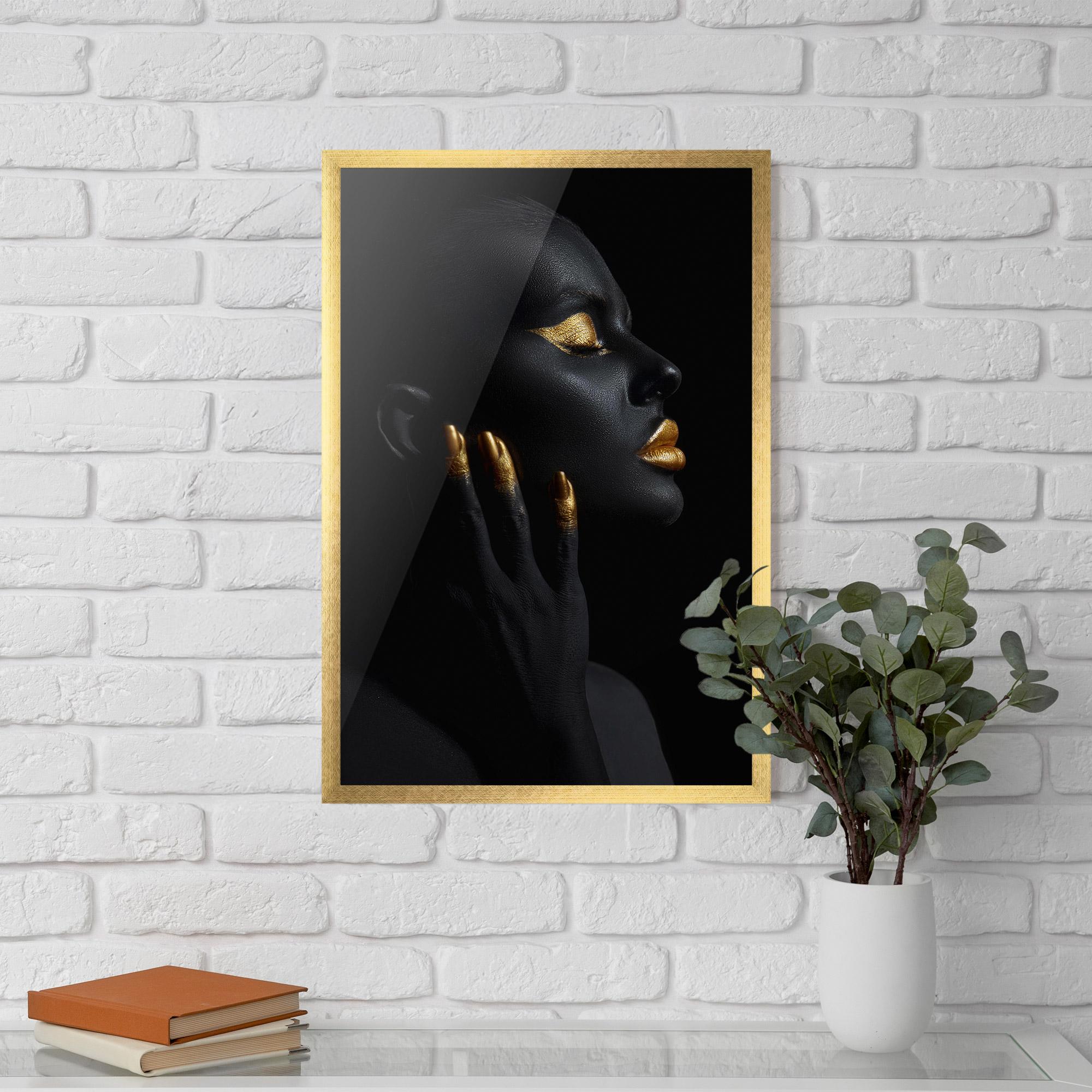 Keretezett Poszter Gold Black Paint mockup 5