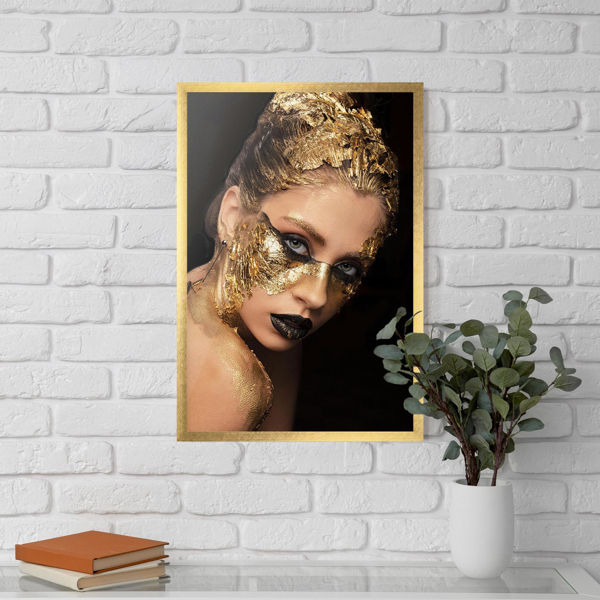 Keretezett Poszter Golden Foil Face mockup 5
