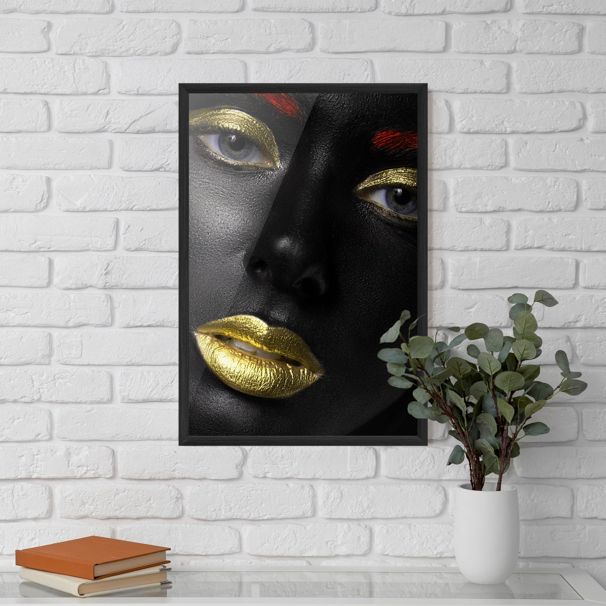 Gold Red Lips mockup 5