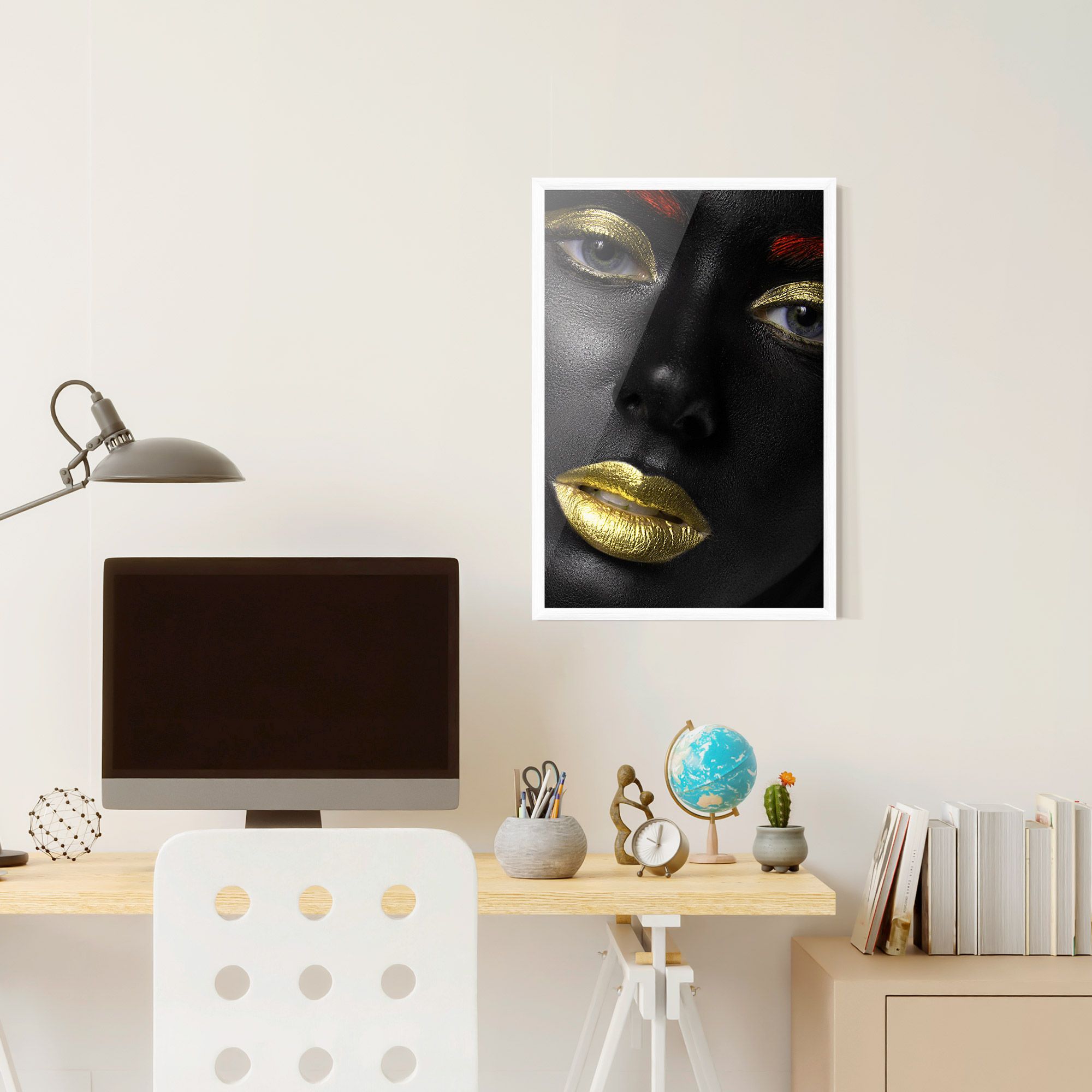Gold Red Lips mockup 6
