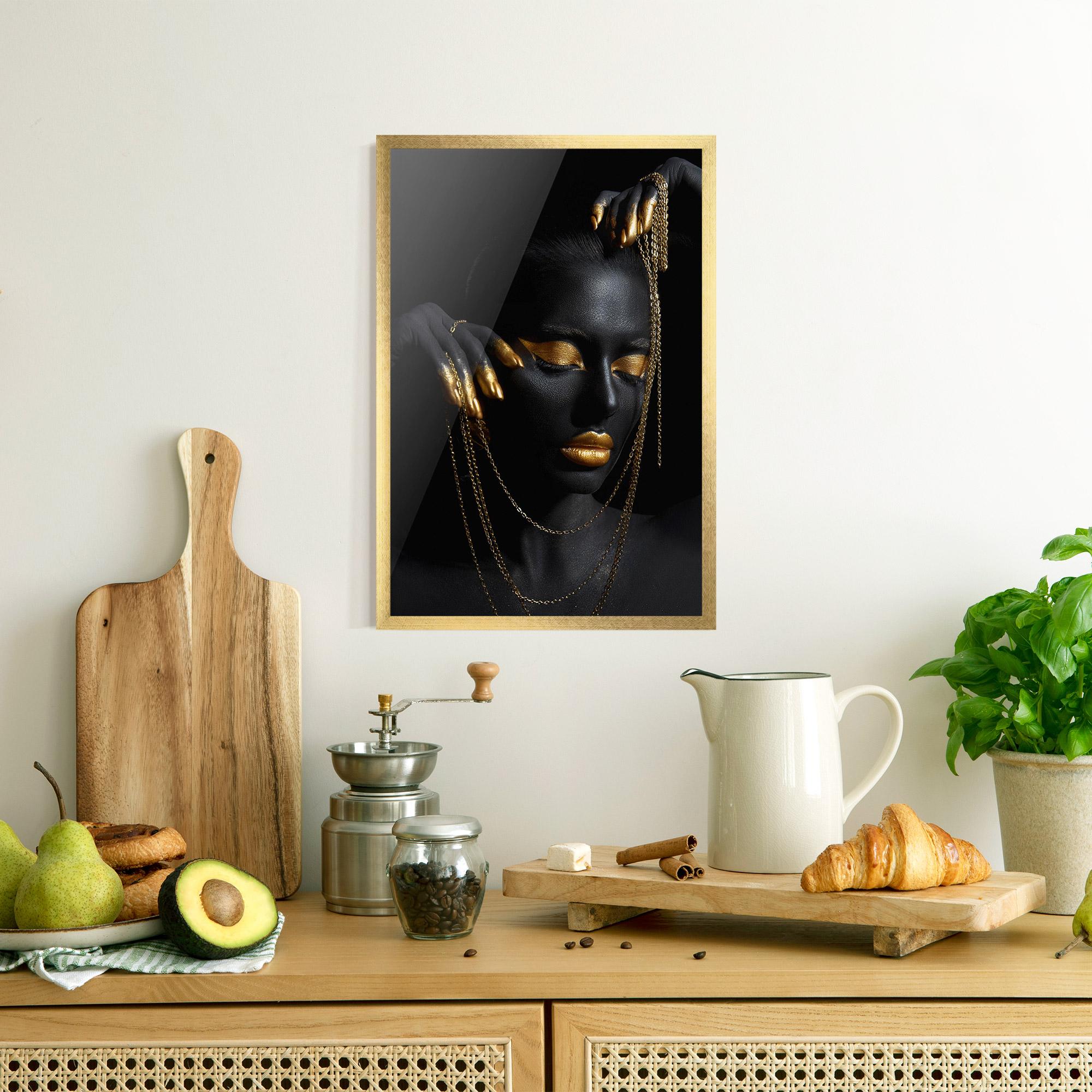 Keretezett Poszter Gold Black Skin mockup 8