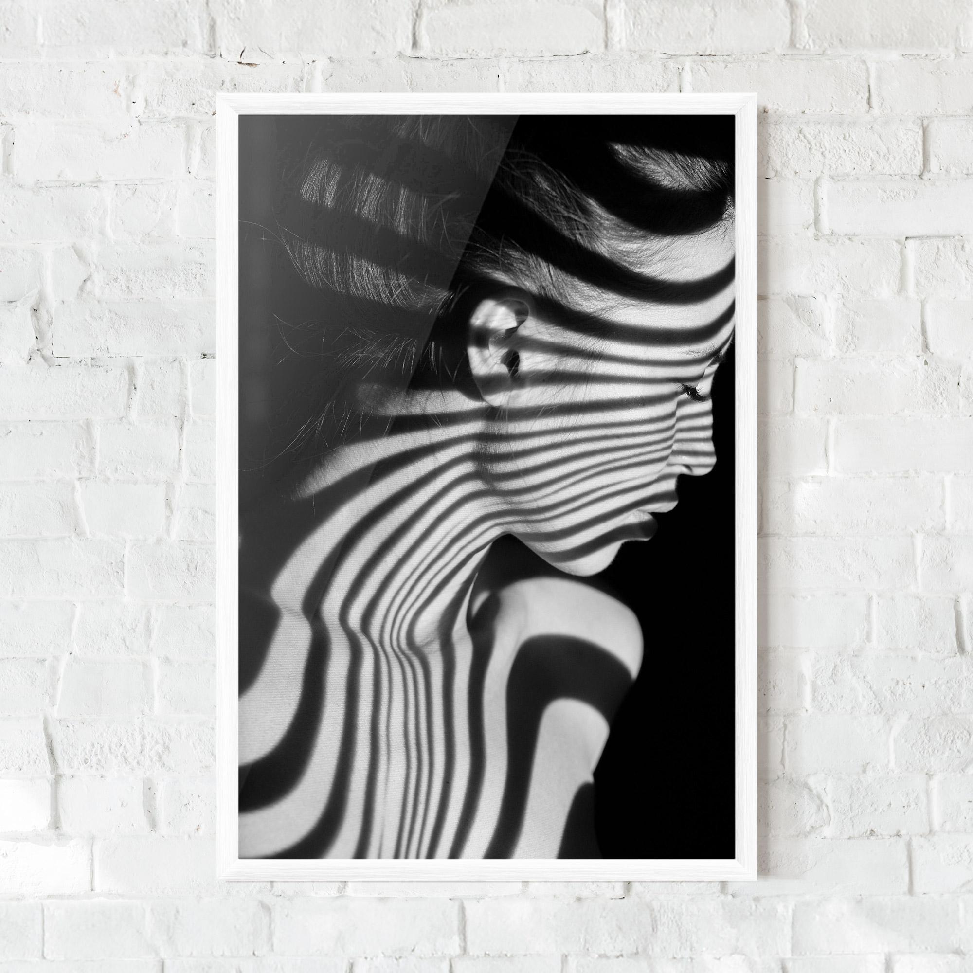 Keretezett Poszter Zebra Stripes Woman mockup 0