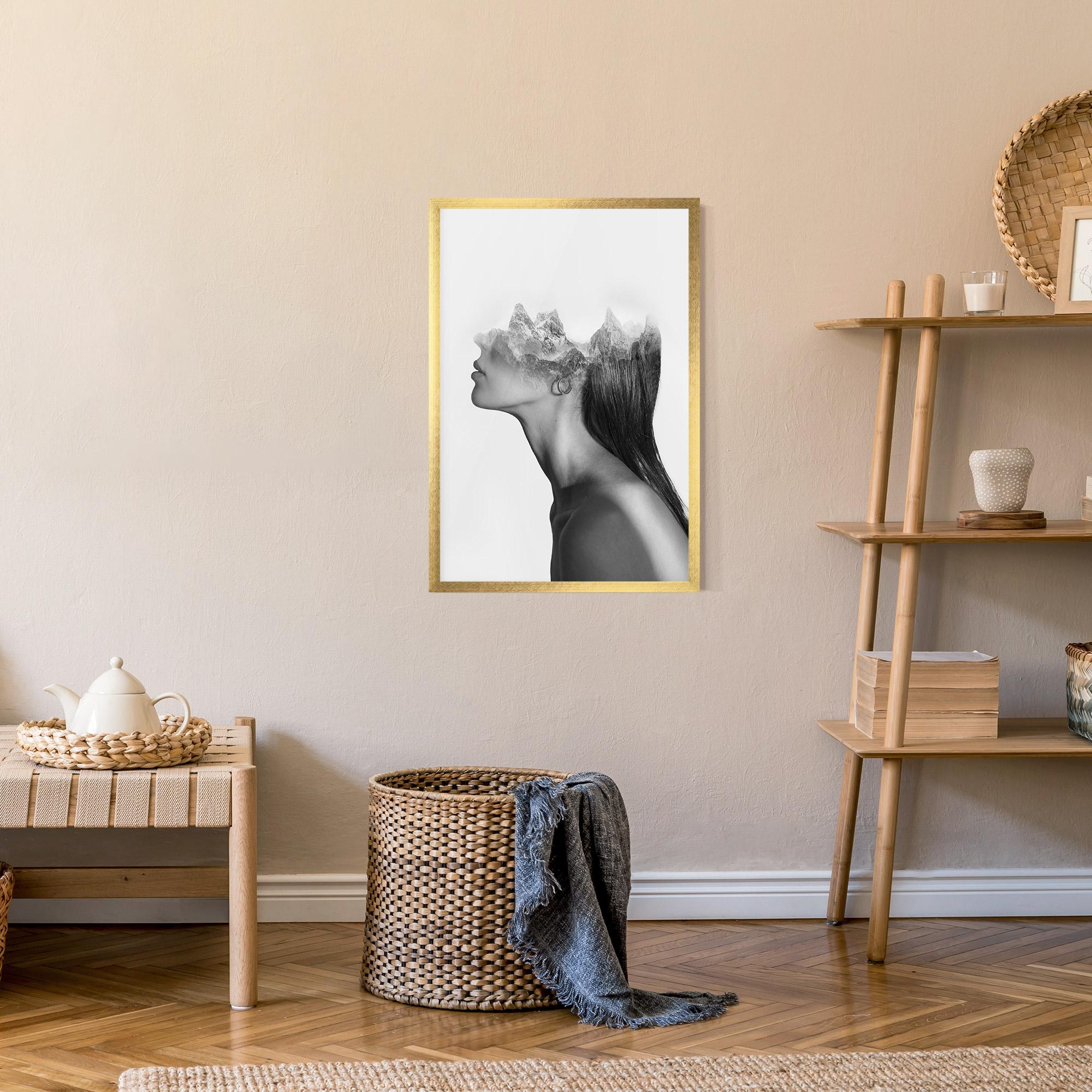 Keretezett Poszter Woman Mountains View mockup 9