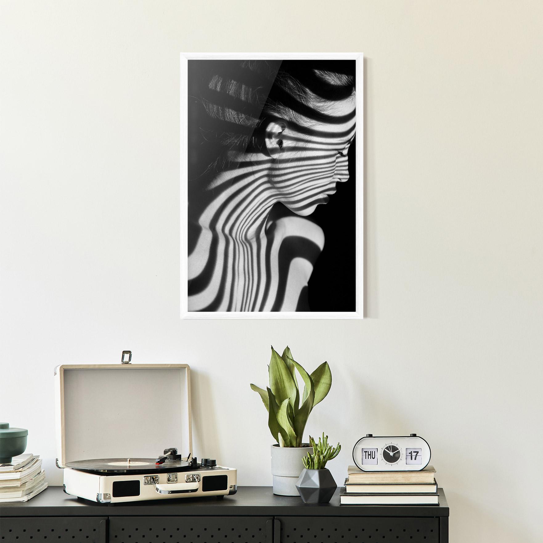 Keretezett Poszter Zebra Stripes Woman mockup 2