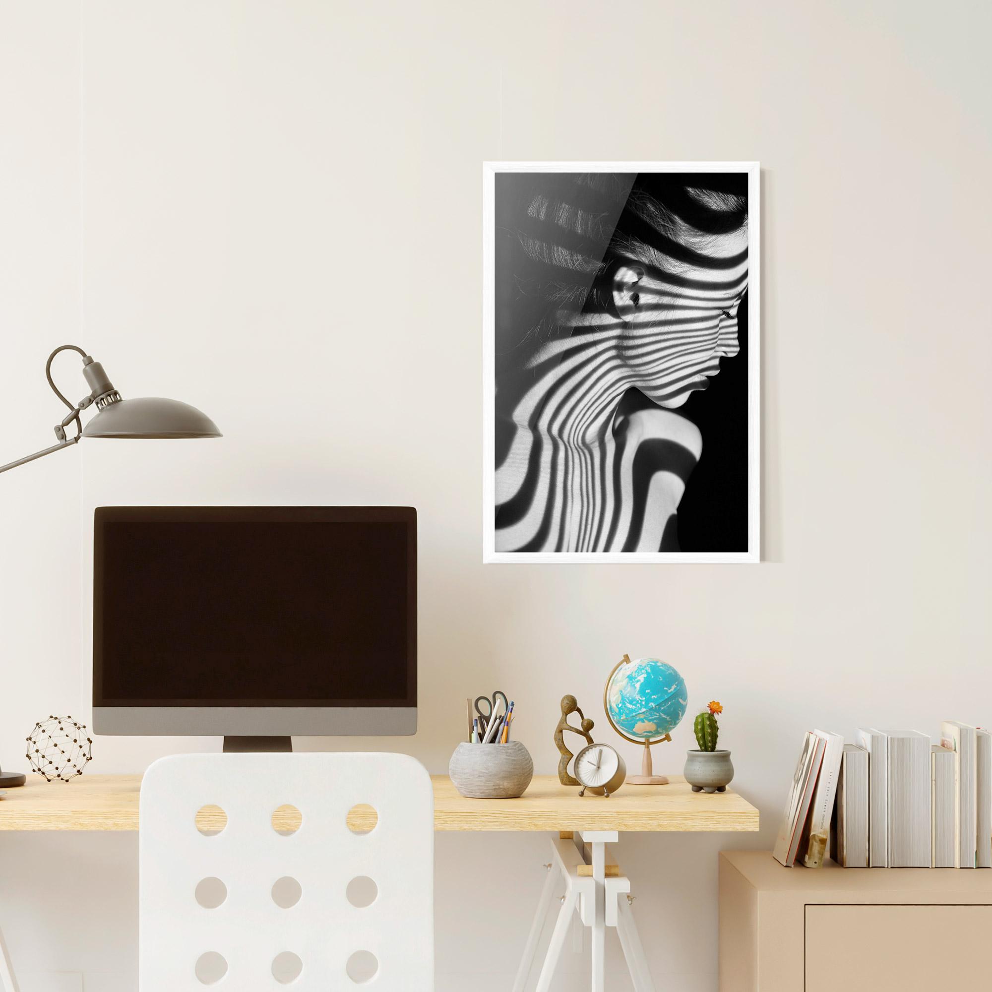 Keretezett Poszter Zebra Stripes Woman mockup 6