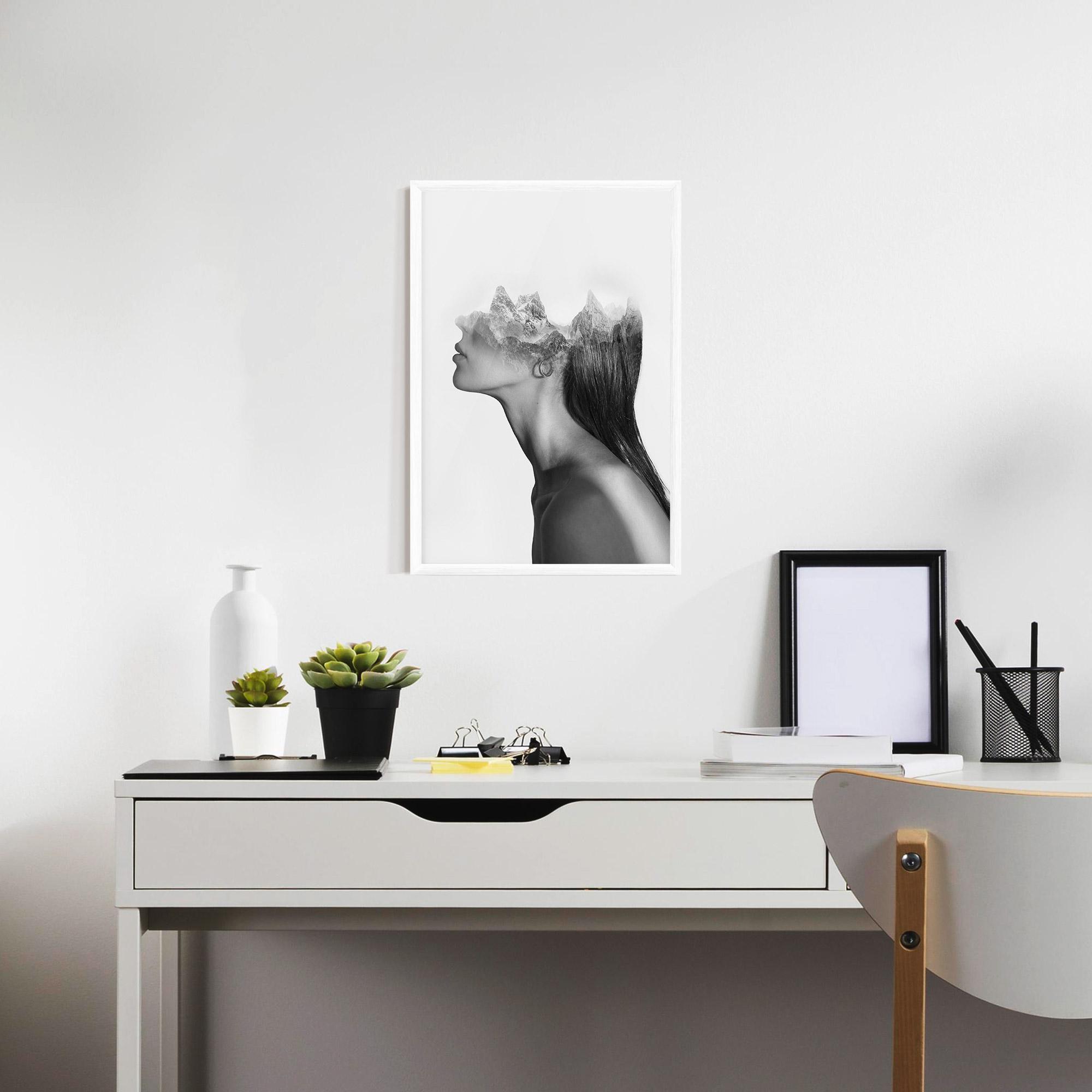 Keretezett Poszter Woman Mountains View mockup 7