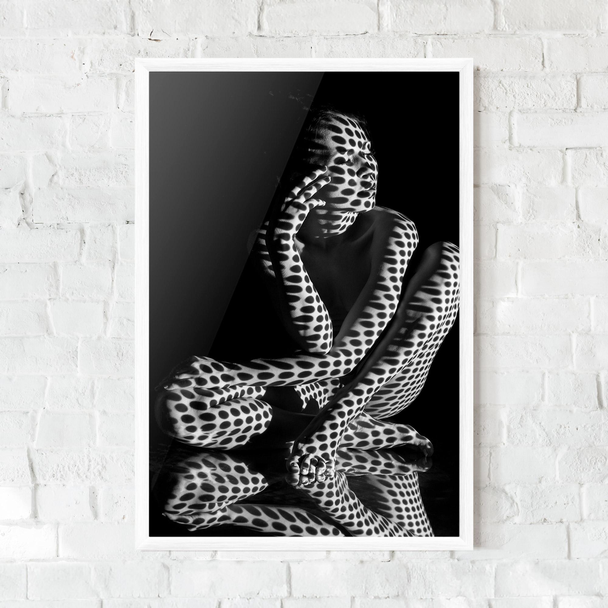 Keretezett Poszter Black White Pattern Woman mockup 0