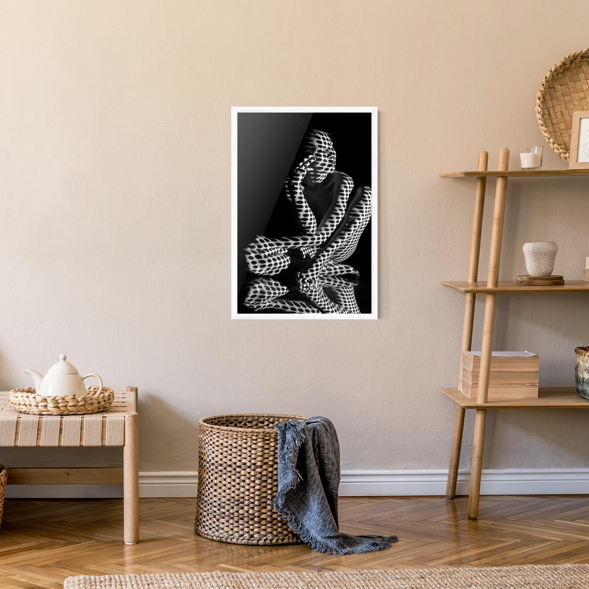 Keretezett Poszter Black White Pattern Woman mockup 9