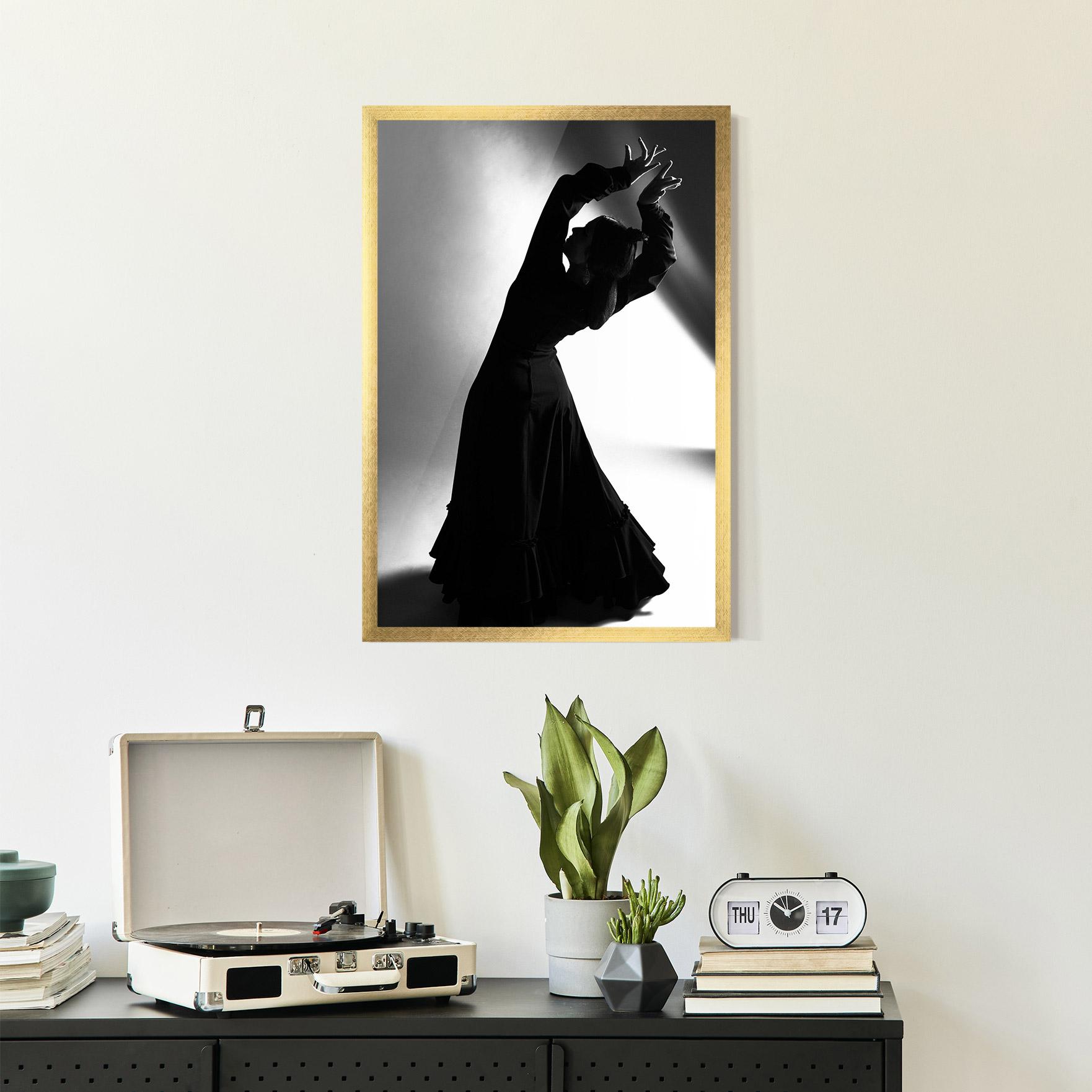 Keretezett Poszter Full Shot Dancer mockup 2