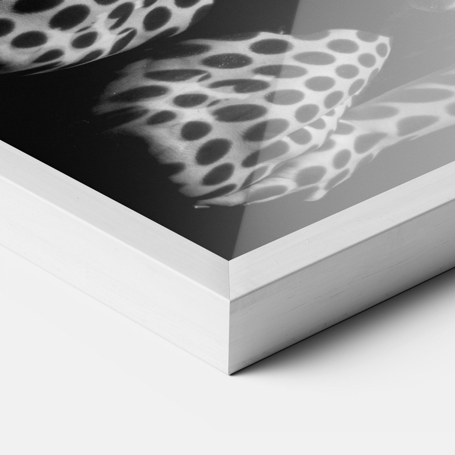 Keretezett Poszter Black White Pattern Woman mockup 3