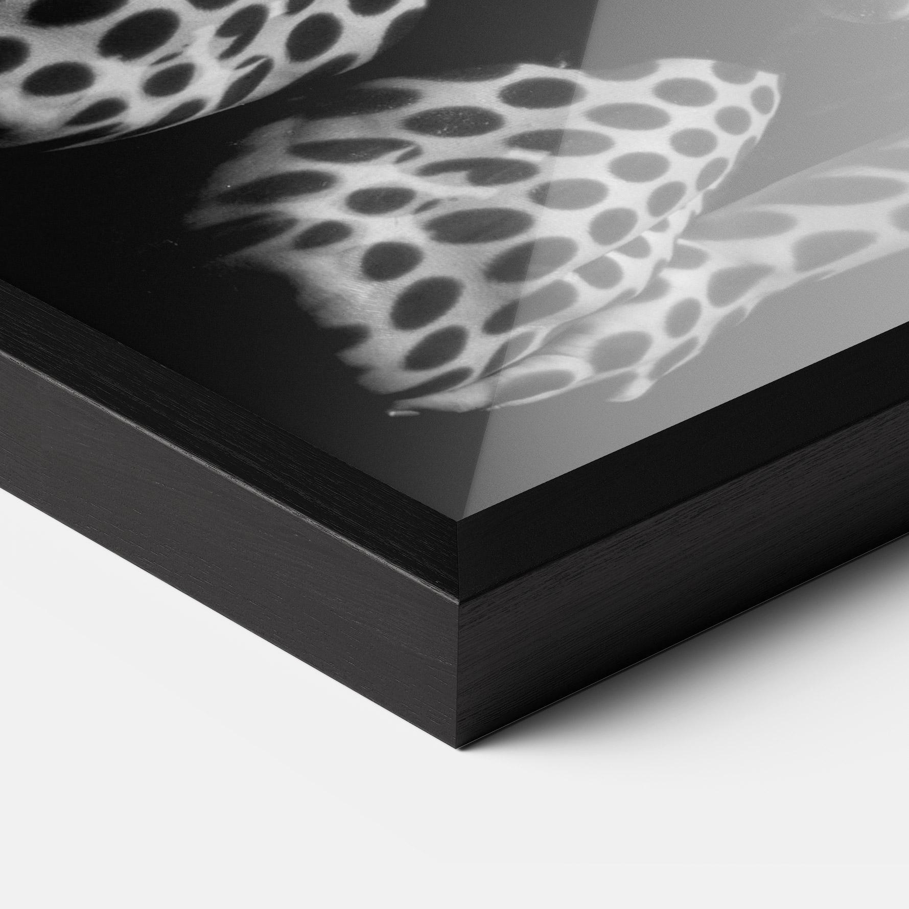 Keretezett Poszter Black White Pattern Woman mockup 3