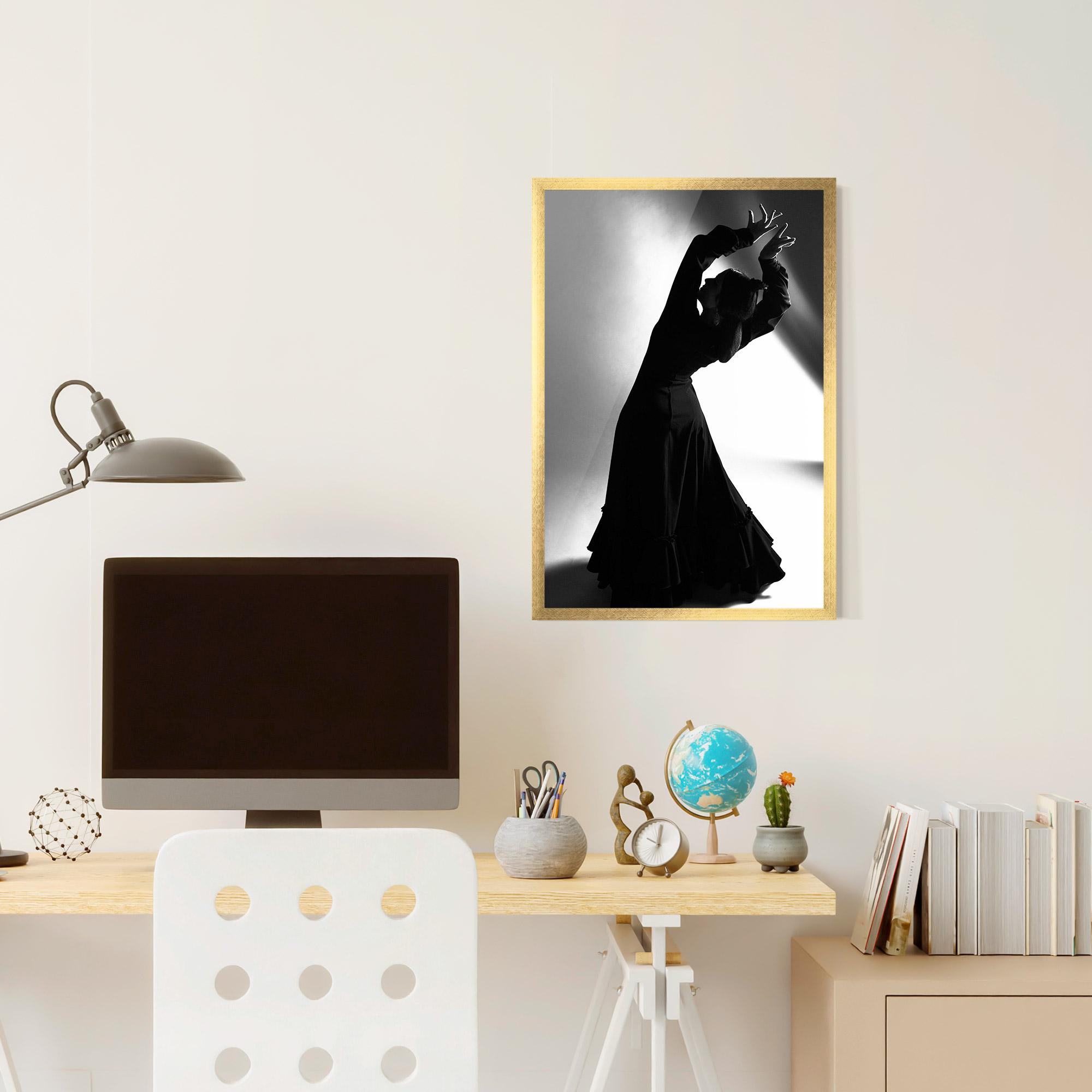 Keretezett Poszter Full Shot Dancer mockup 6