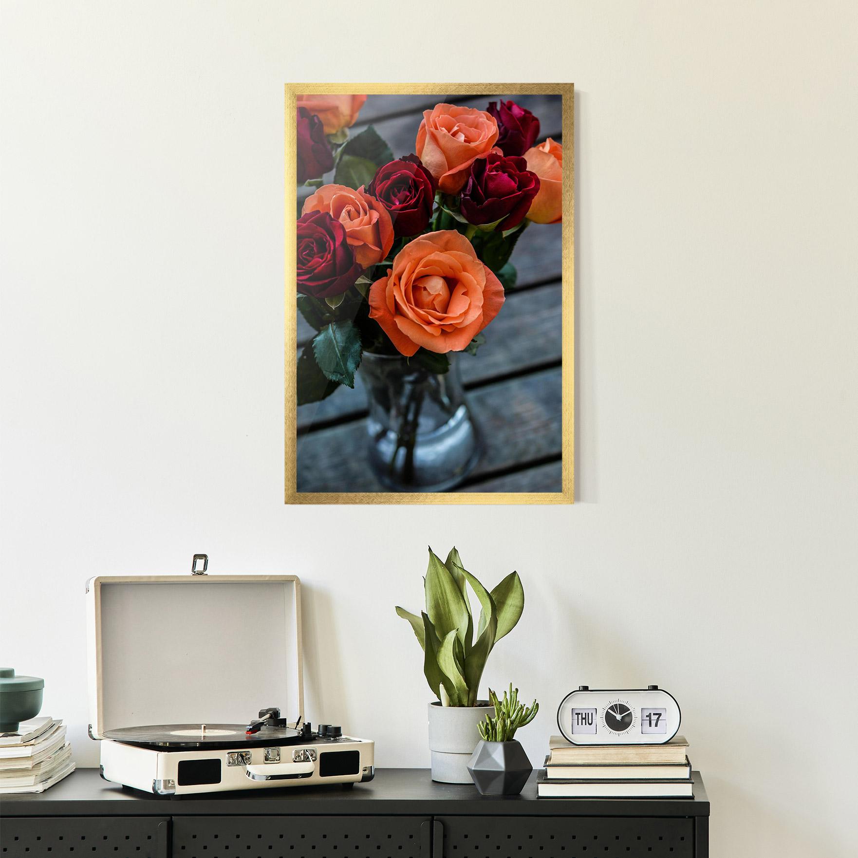 Keretezett Poszter Red Orange Roses Bouquet mockup 2