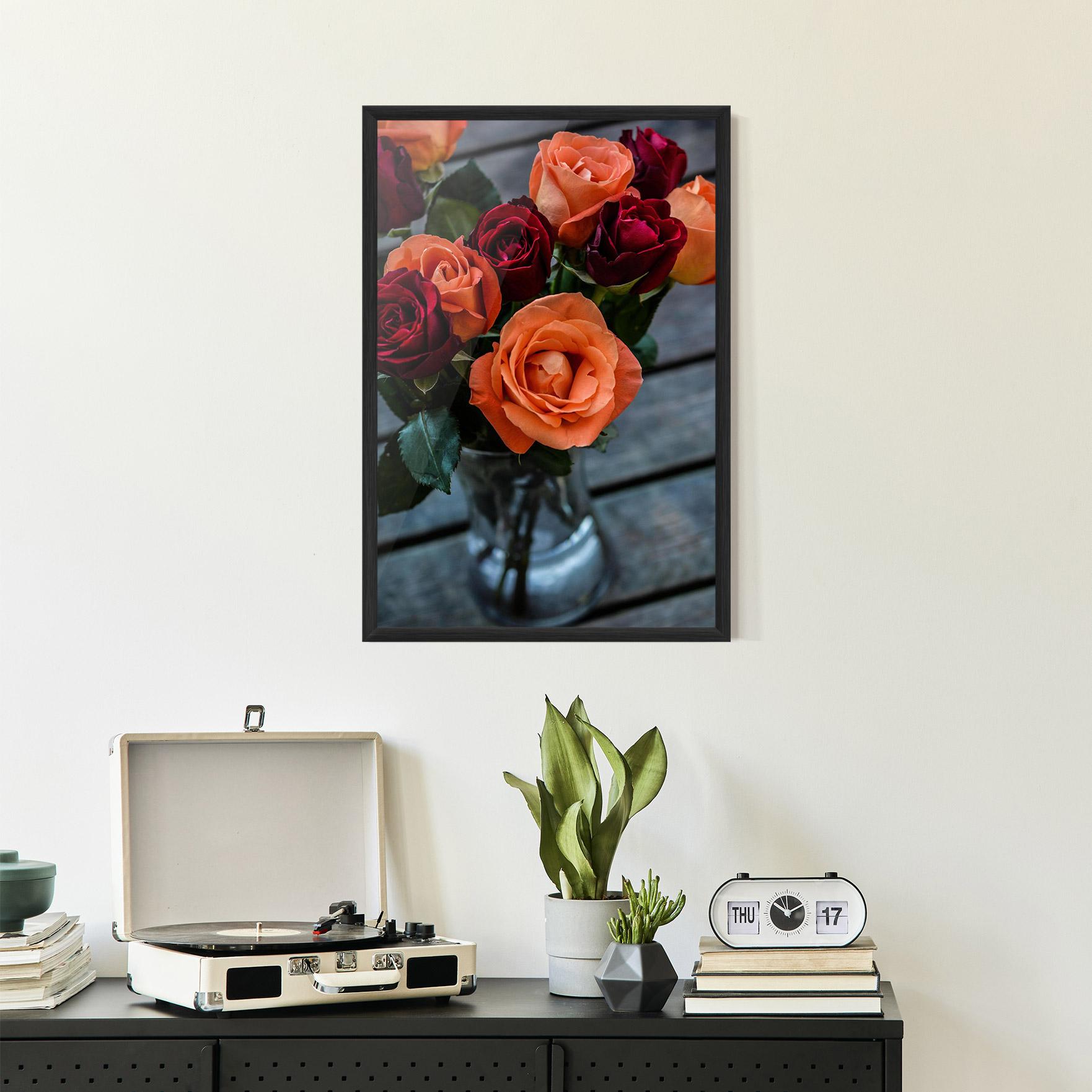 Keretezett Poszter Red Orange Roses Bouquet mockup 2