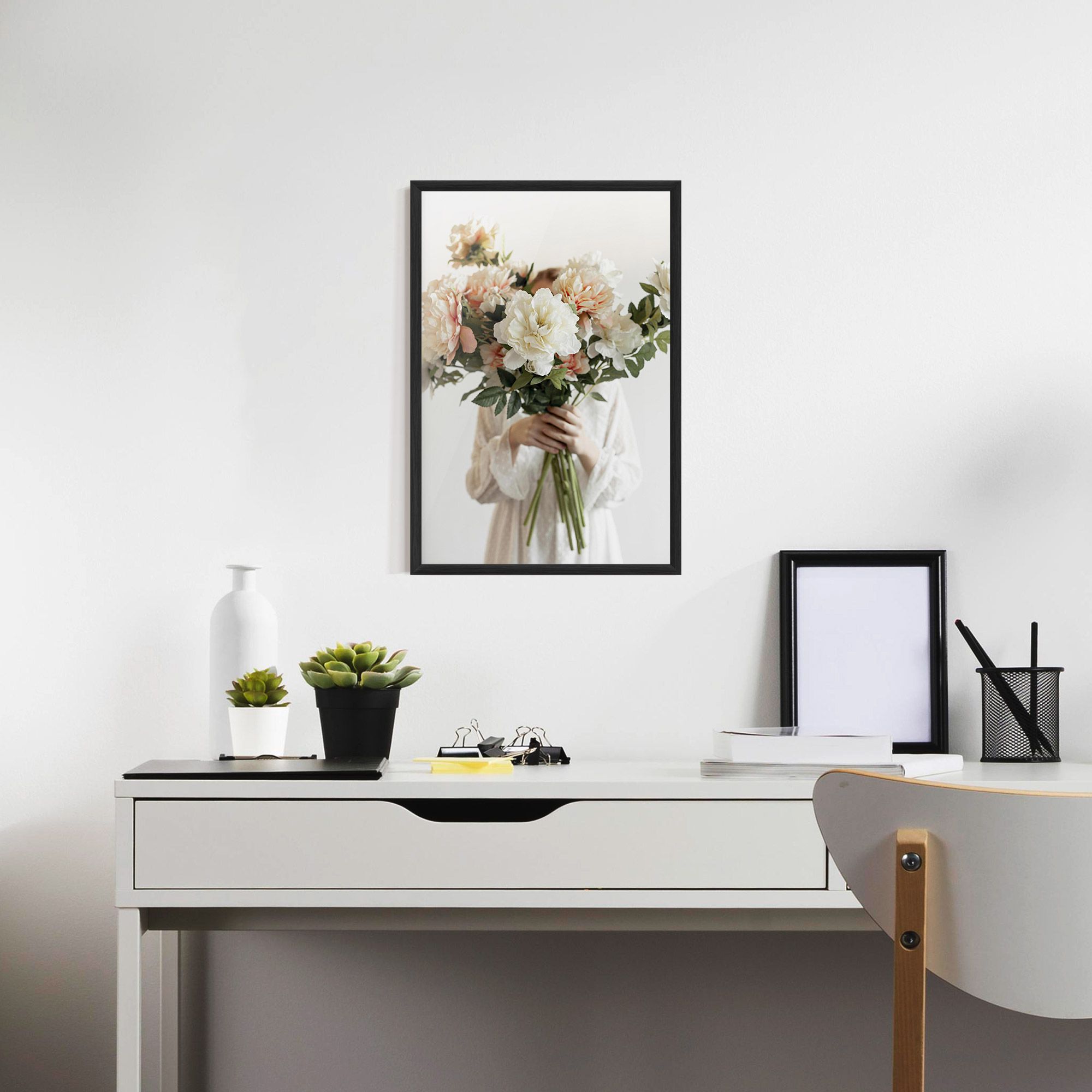 Bouquet Holding mockup 7