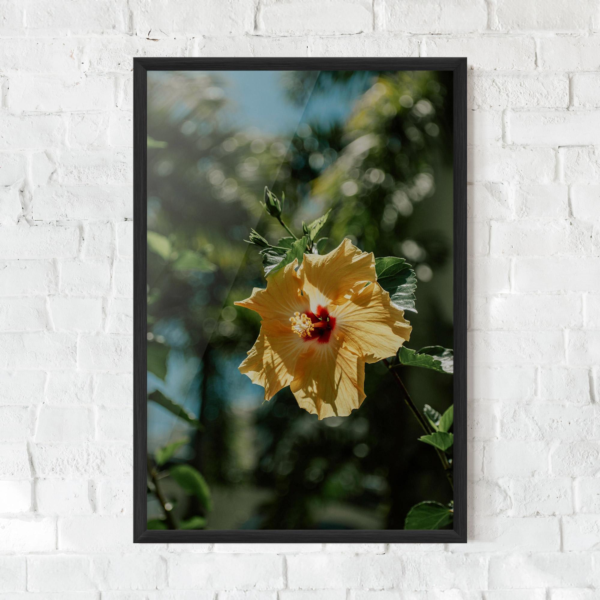 Keretezett Poszter Yellow Pretty Exotic mockup 0