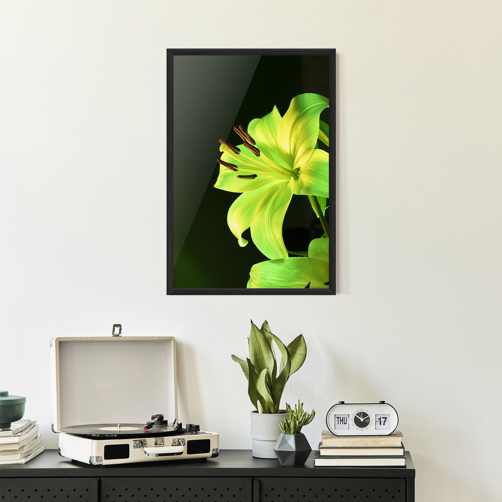 Keretezett Poszter Yellow Green Exotic mockup 2