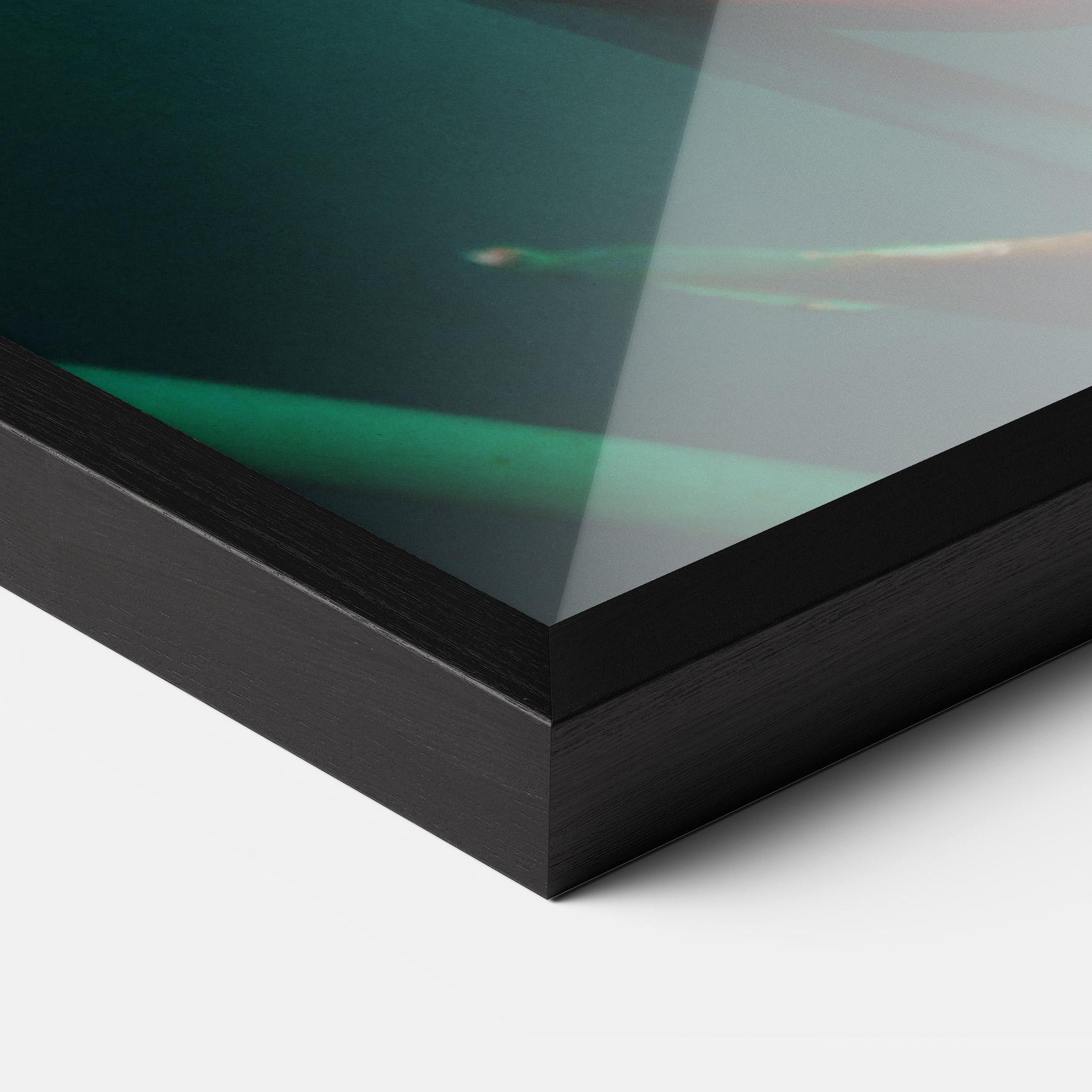 Keretezett Poszter Red Orange Exotic mockup 3