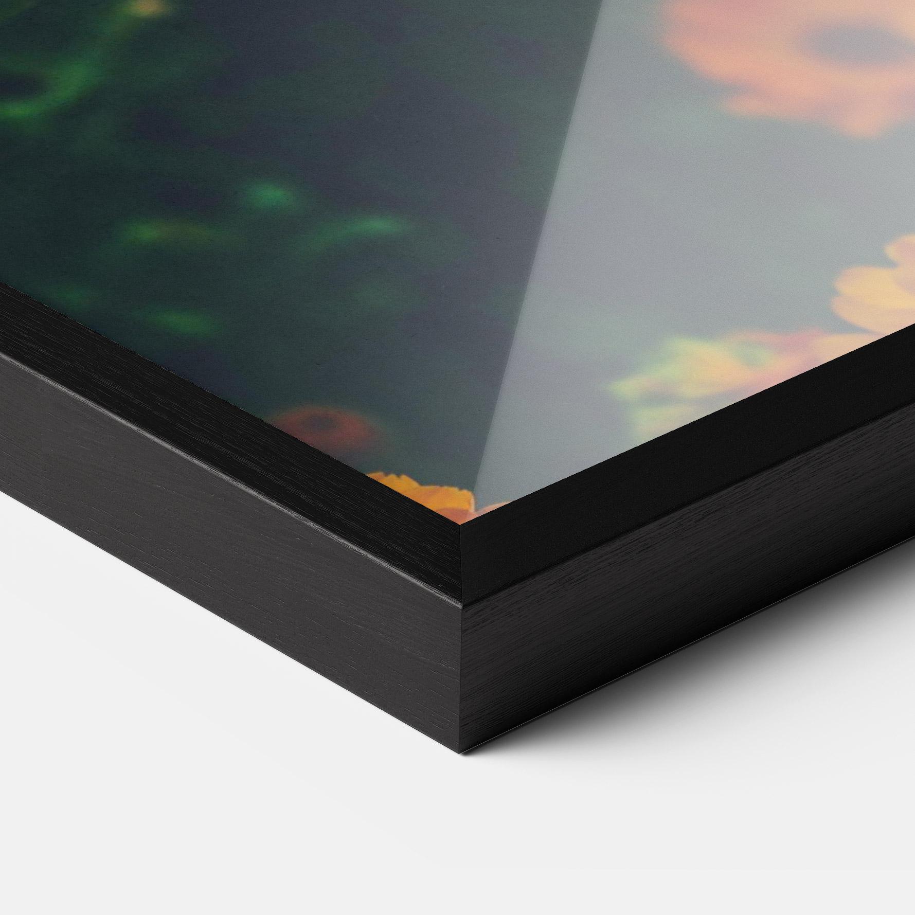 Keretezett Poszter Garden Orange Flowers mockup 3