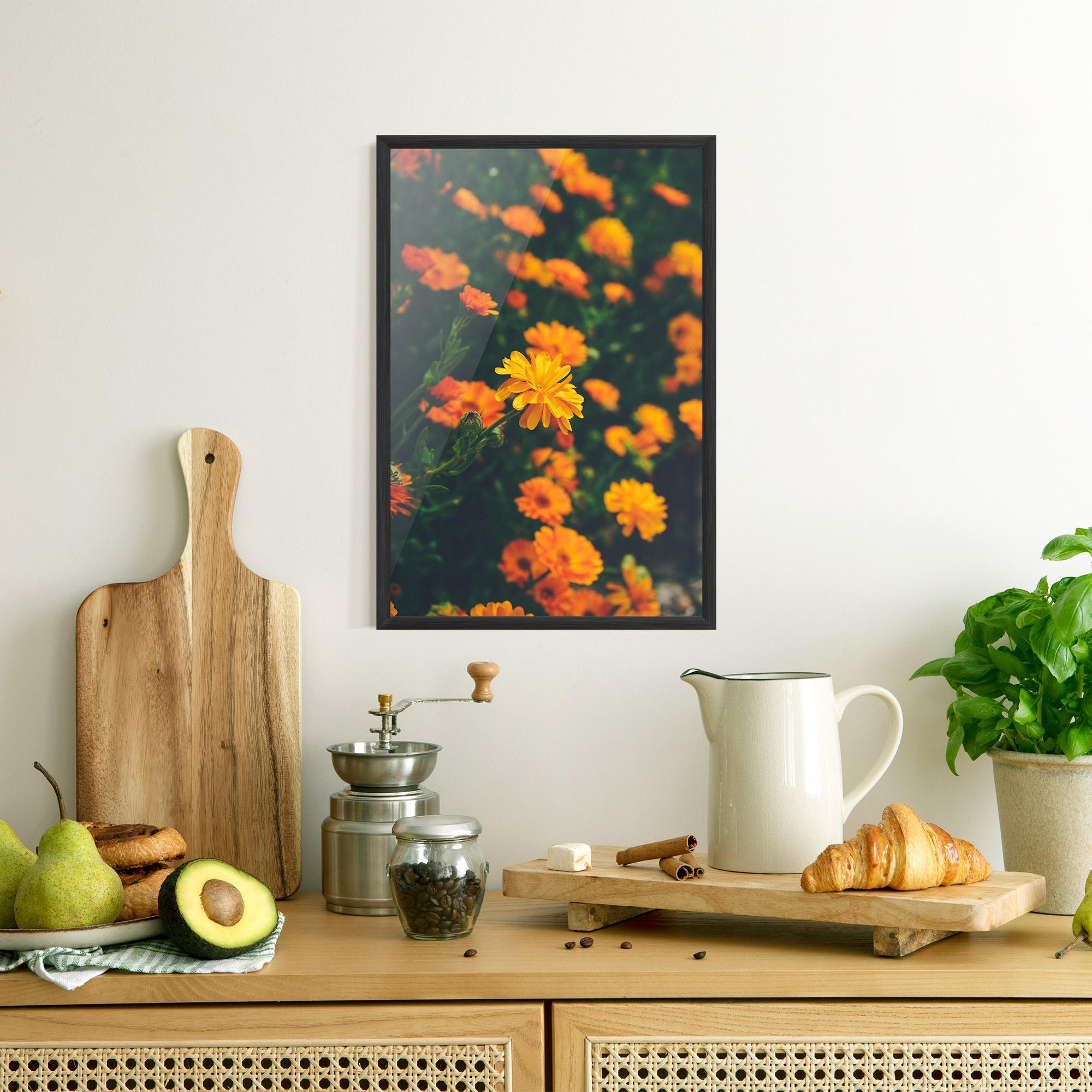 Keretezett Poszter Garden Orange Flowers mockup 8