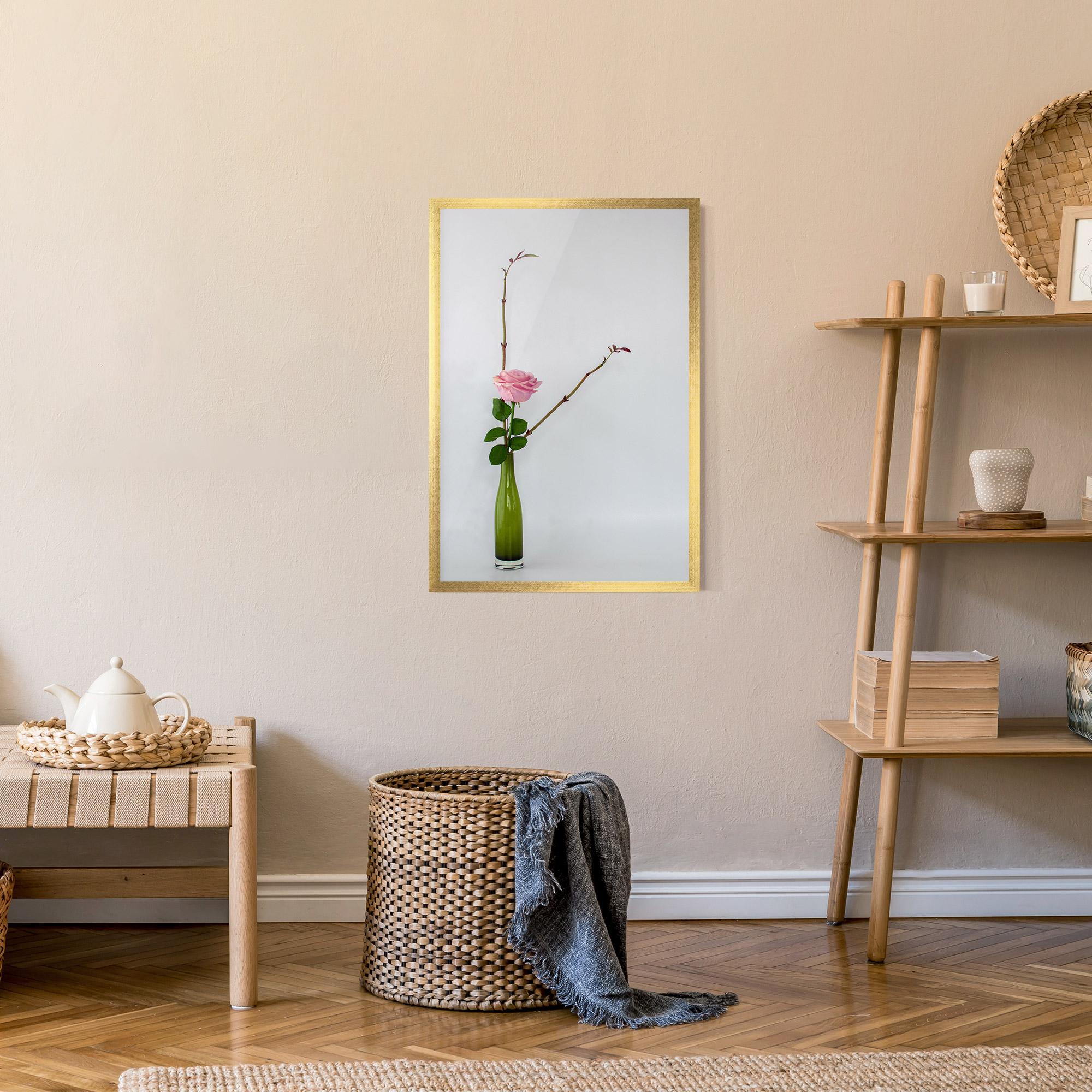 Keretezett Poszter Wine Vase mockup 9