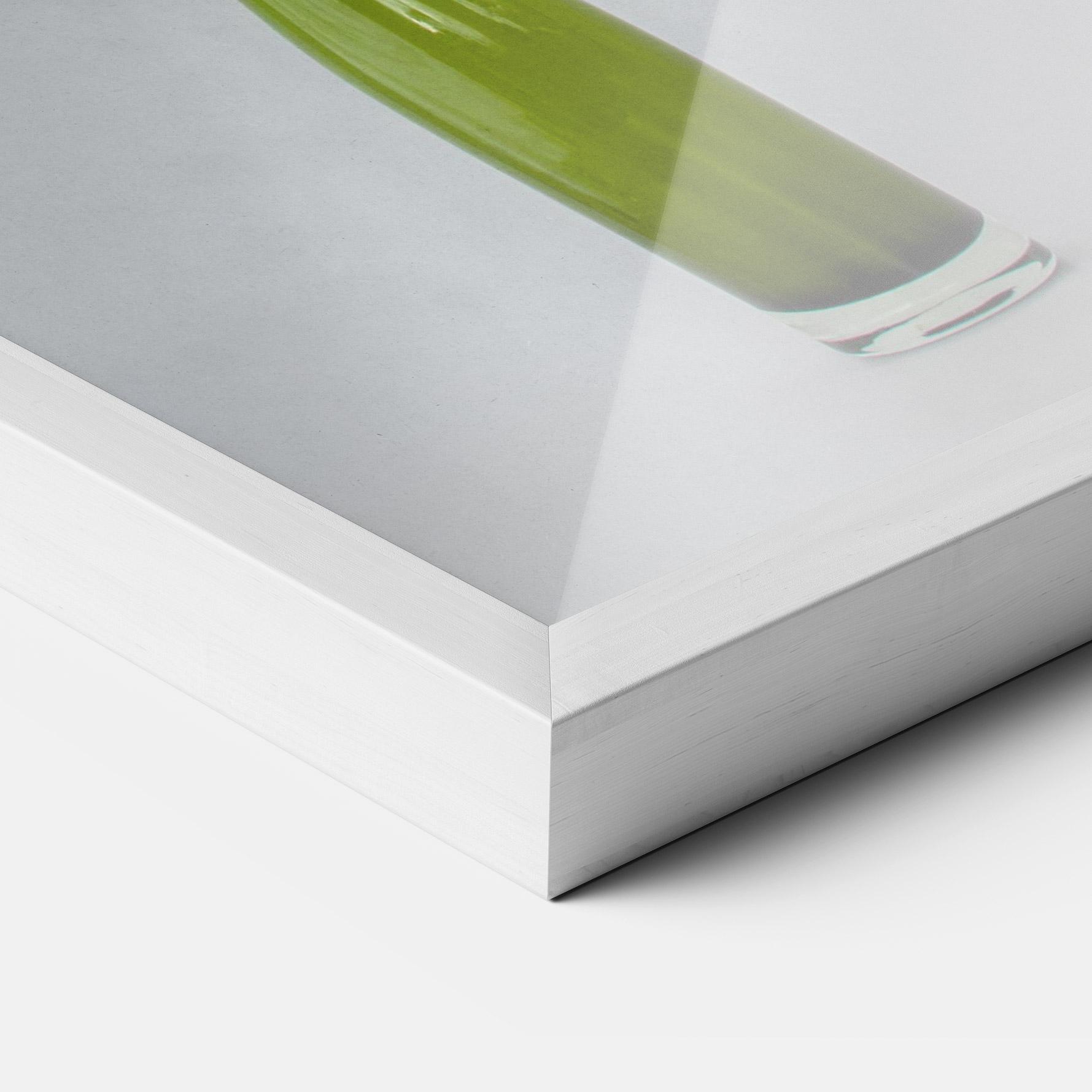 Keretezett Poszter Wine Vase mockup 3