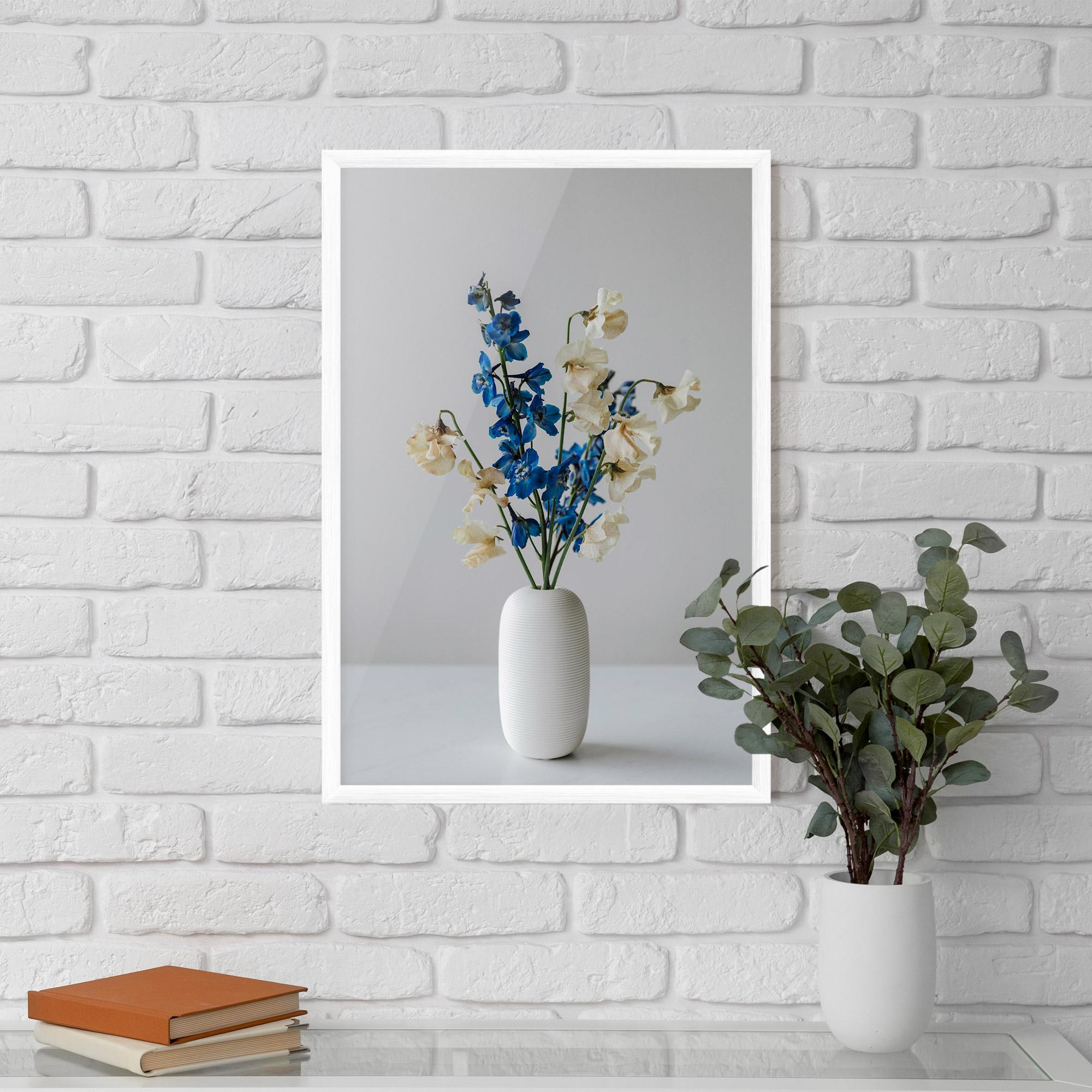 Keretezett Poszter Blue White Vase mockup 5