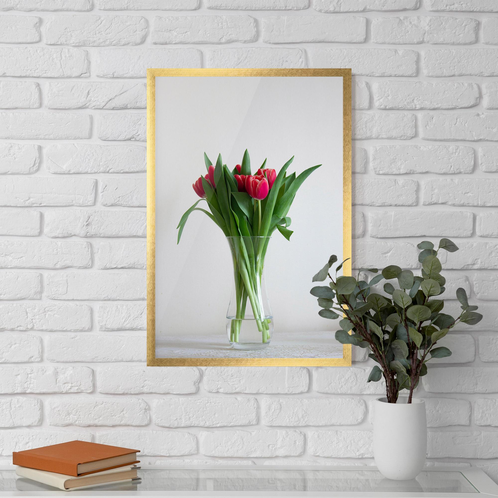 Keretezett Poszter Pretty Tulips Vase mockup 5